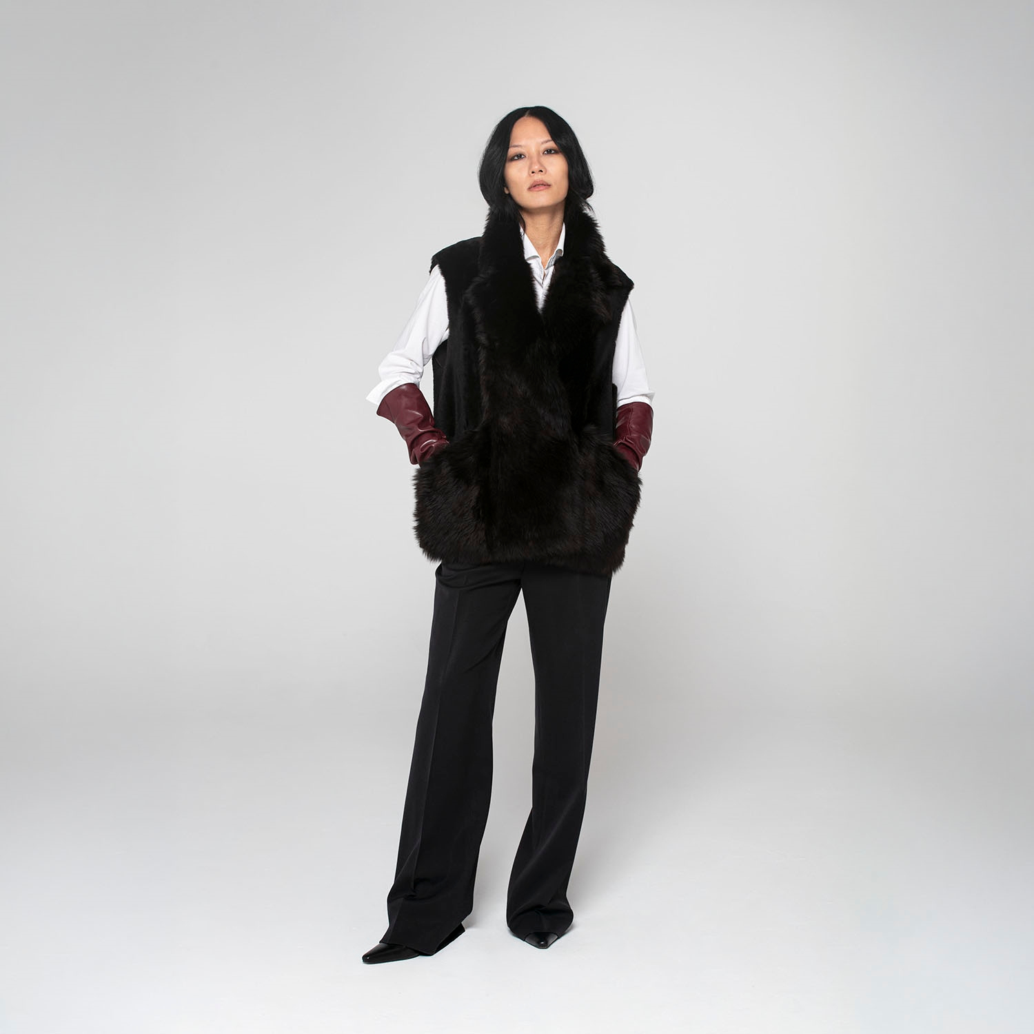 K15276 - SHEARLING ROUNDED GILET