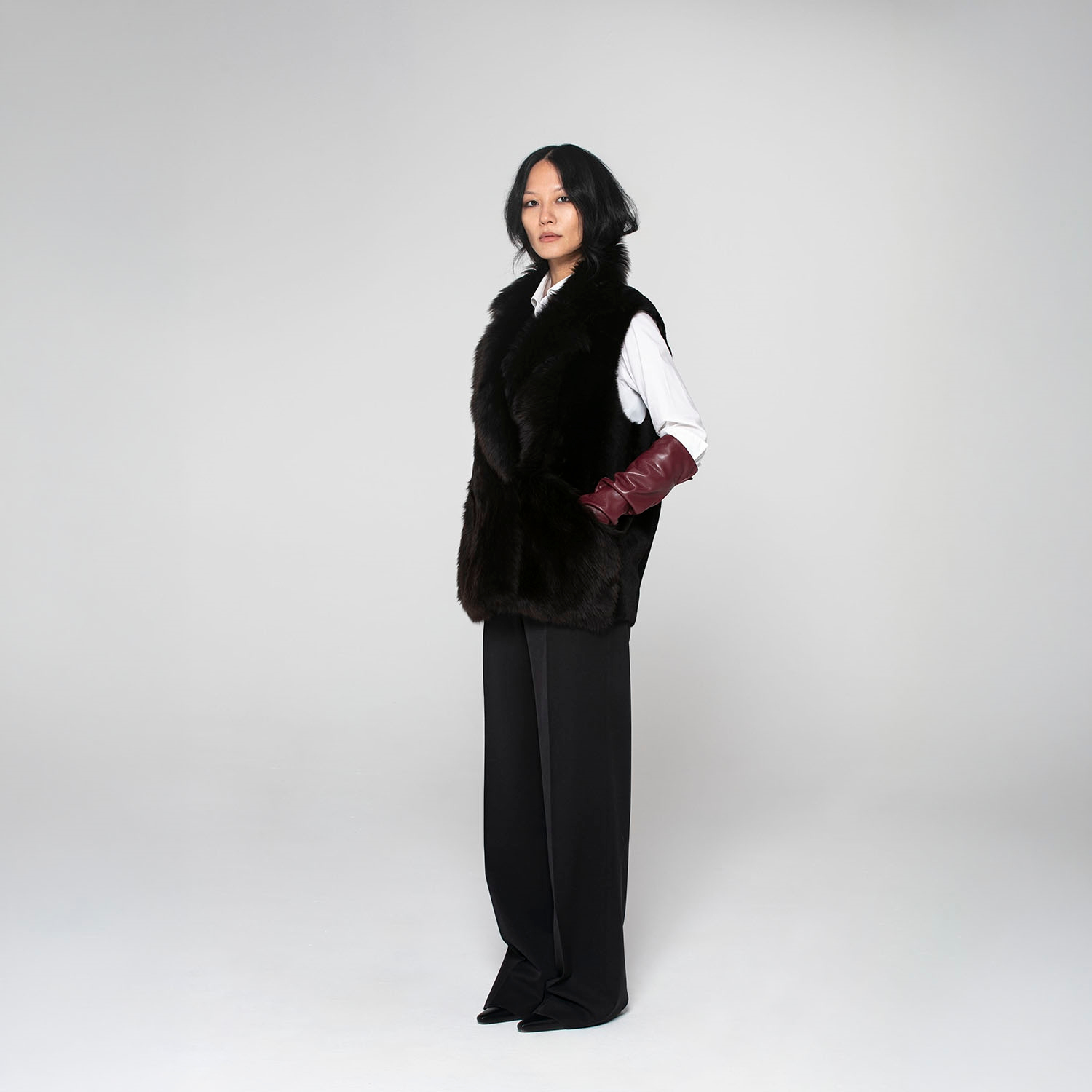 K15276 - SHEARLING ROUNDED GILET