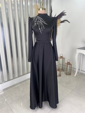 Mina Robe de Soirée Hijab Détaillée Épaule Pierre Noir
