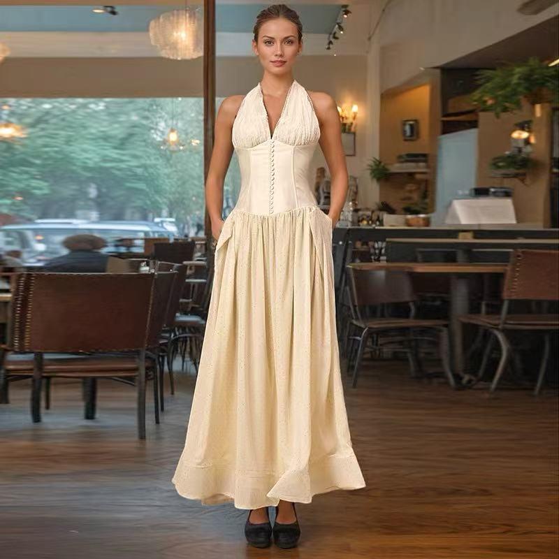 Korse Formlu Düğmeli Maksi Krem Elbise 