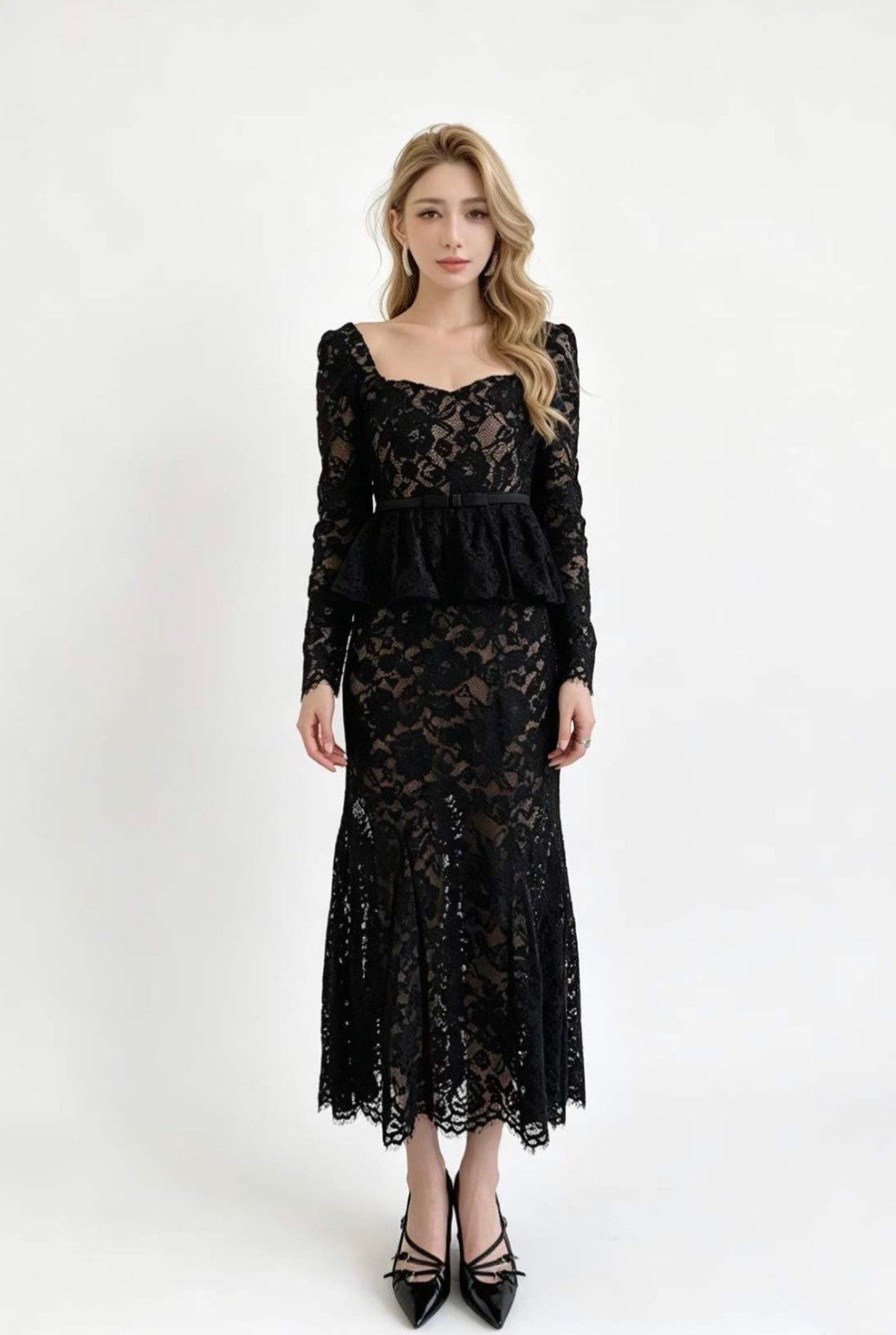 Peplum Detaylı Dantel Siyah Midi Elbise
