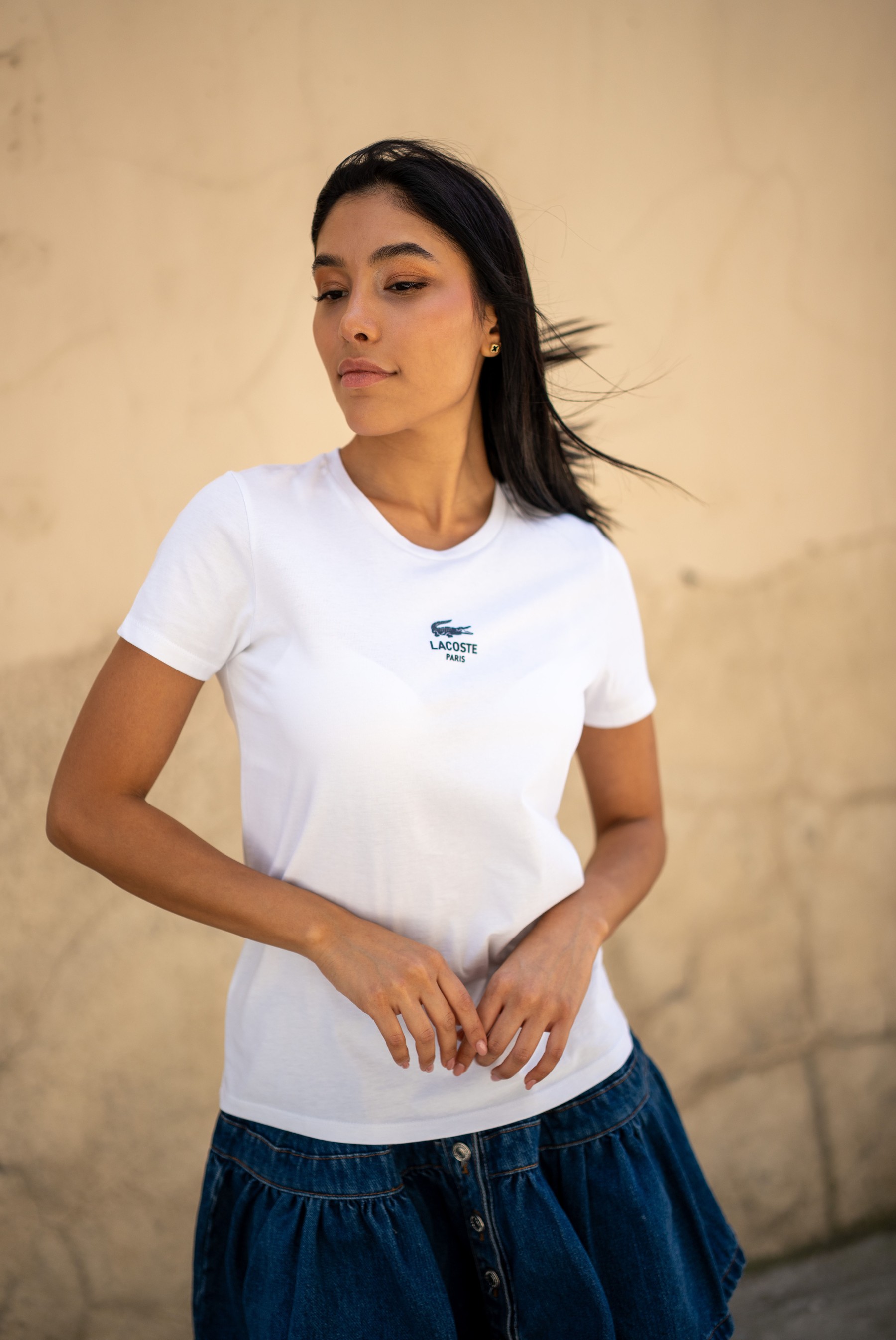 Kadın Bisiklet Yaka Göğüs Kısmı Logolu Kısa Kollu T-Shirt