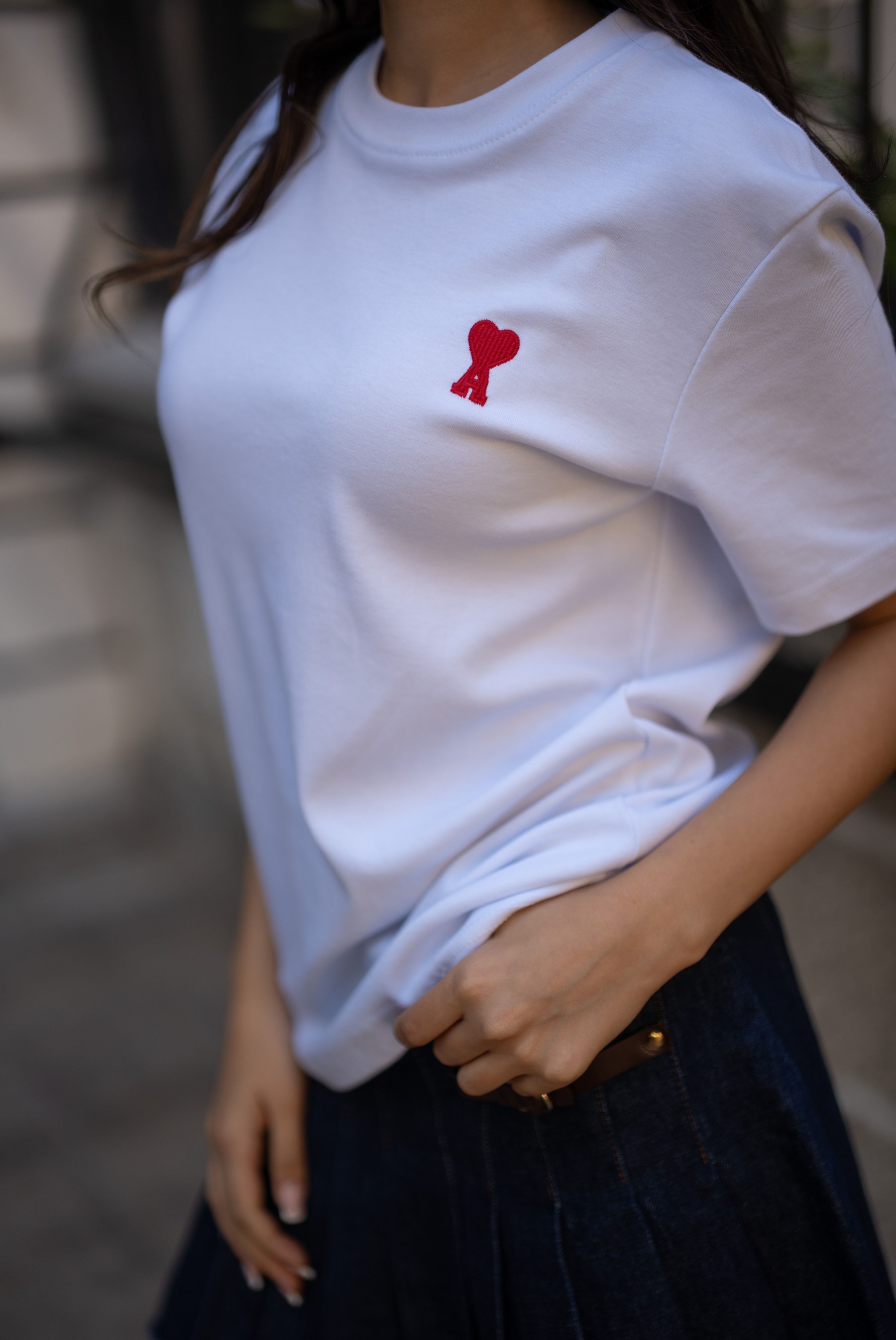 Kadın Kalpli Kabartma Logolu  Tshirt