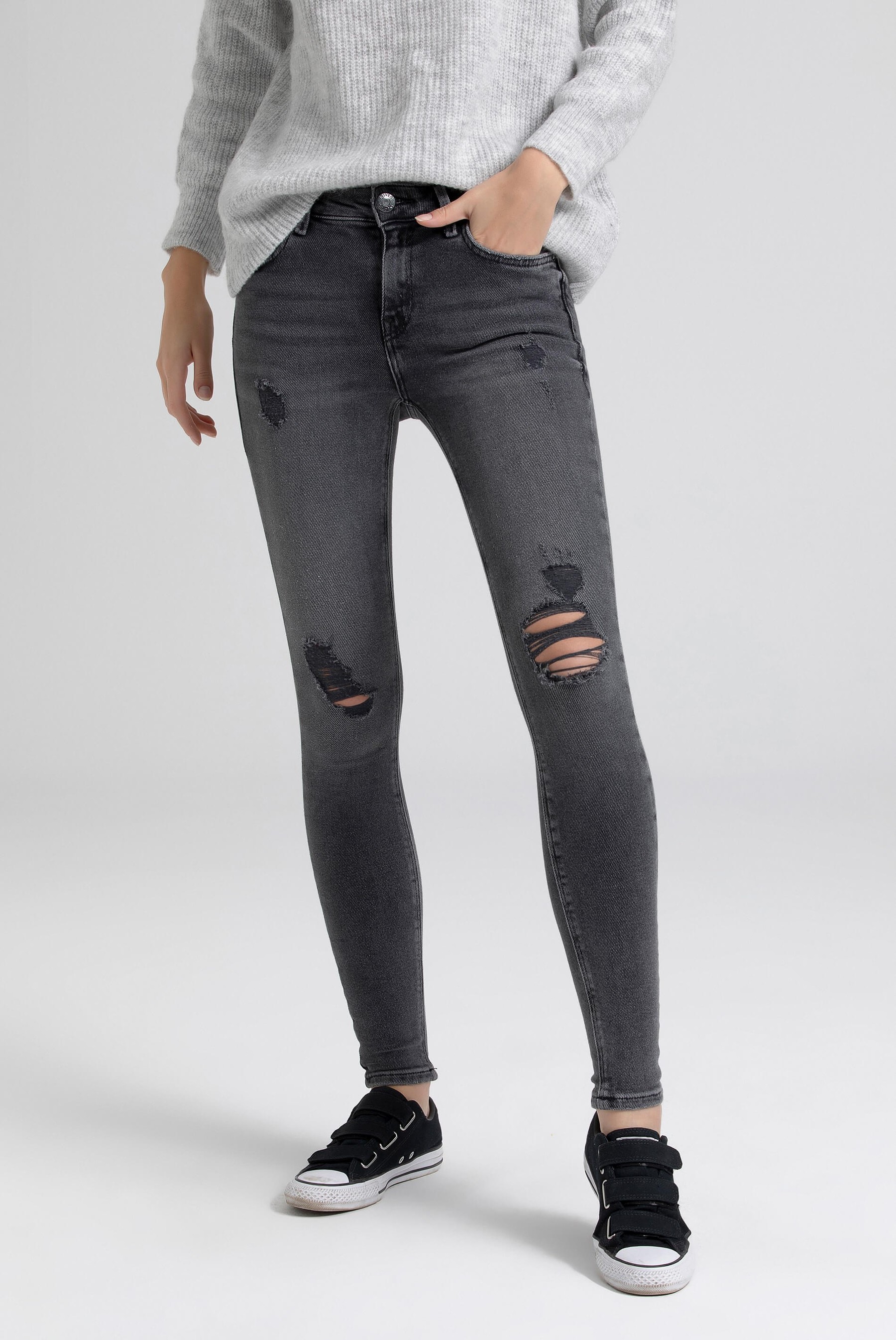 Yırtık Taşlı Skinny Jeans
