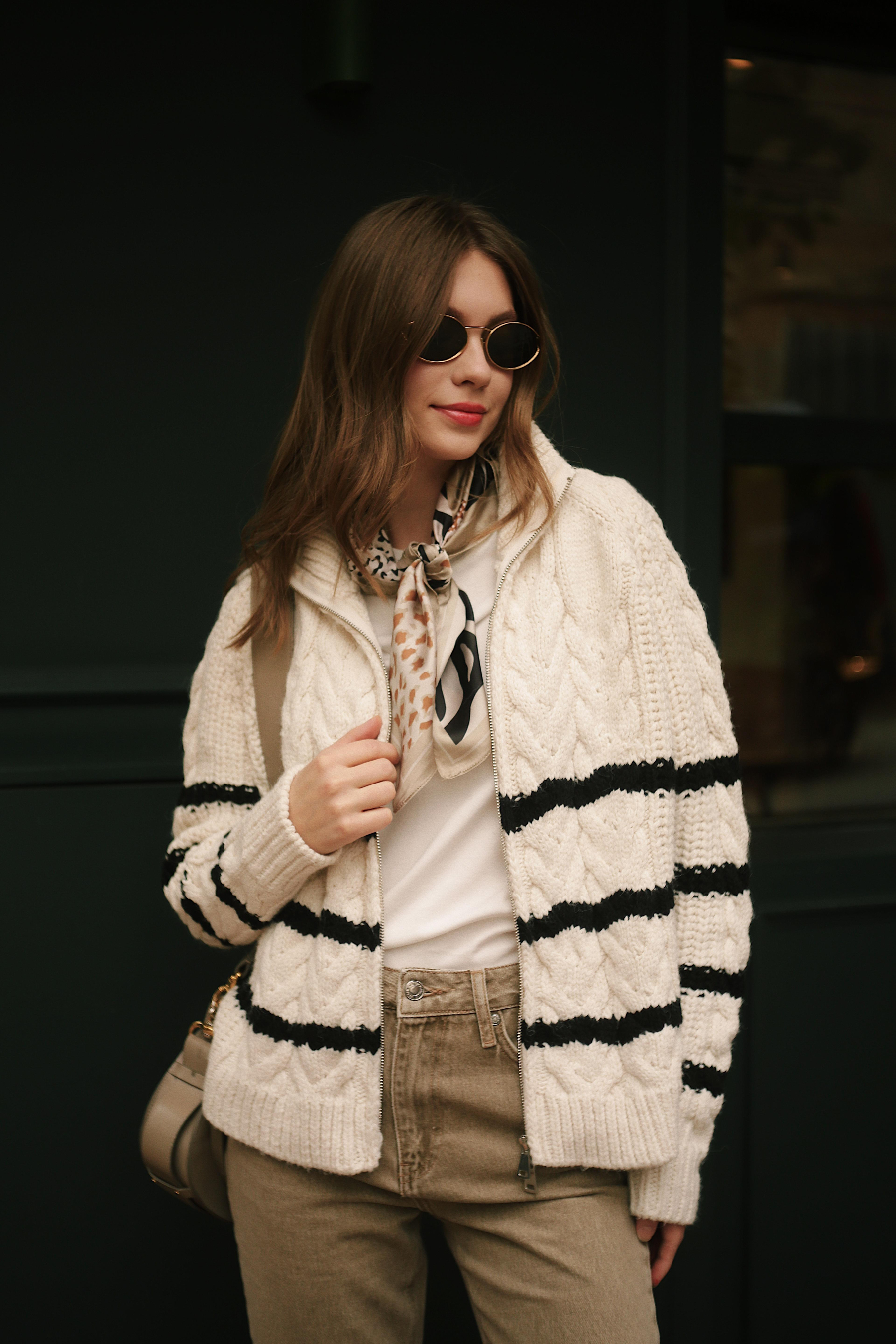 Çizgili Örgü Fermuarlı Kadın Siyah Beyaz Krem Rengi Kazak Hırka Triko Casual ve diğer Triko modellerimiz için online alışveriş mağazamızı ziyaret edin. 