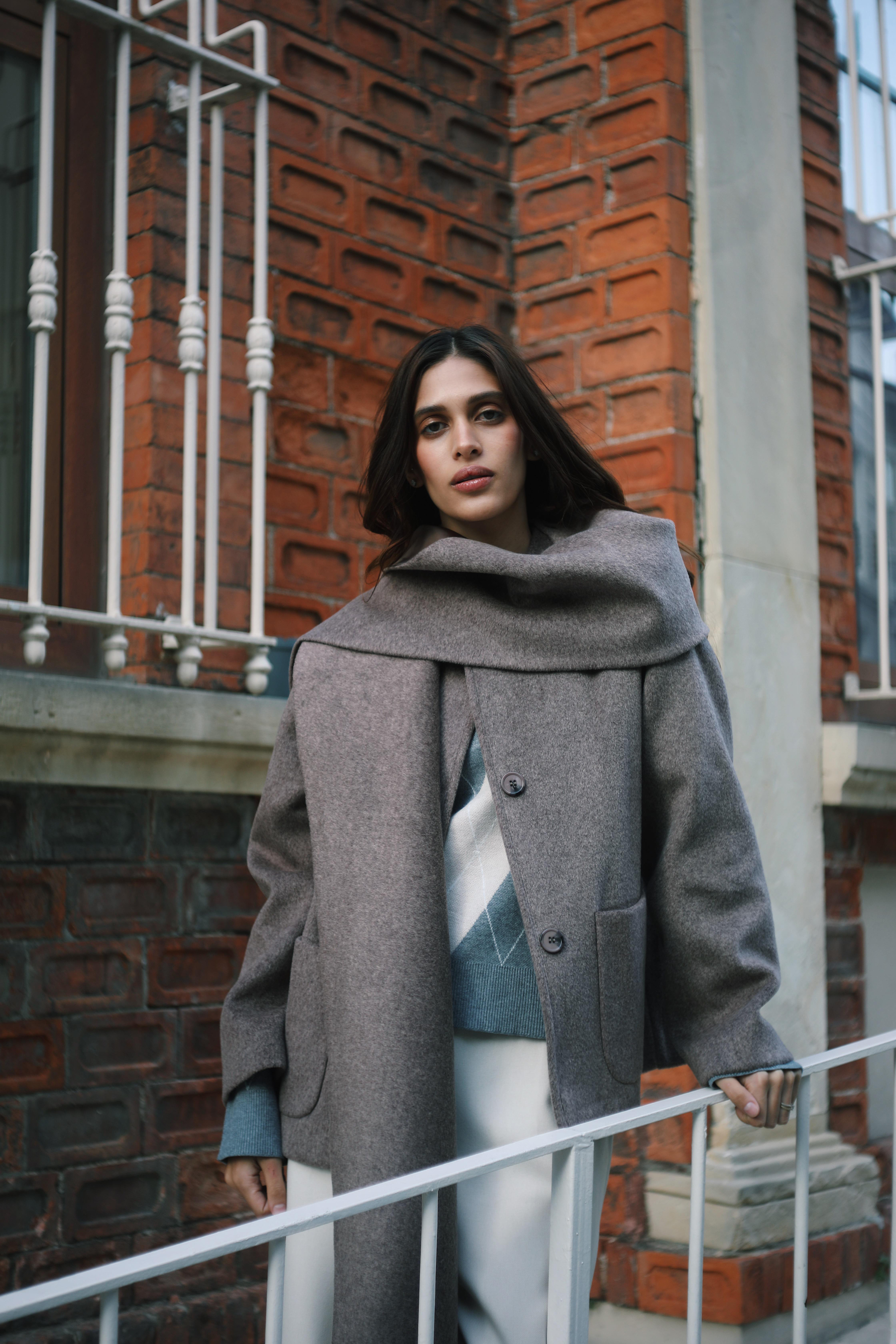 Şal Detaylı Kaşe Kahverengi Mont Ceket ve diğer Ceket modellerimiz için online alışveriş mağazamızı ziyaret edin. 