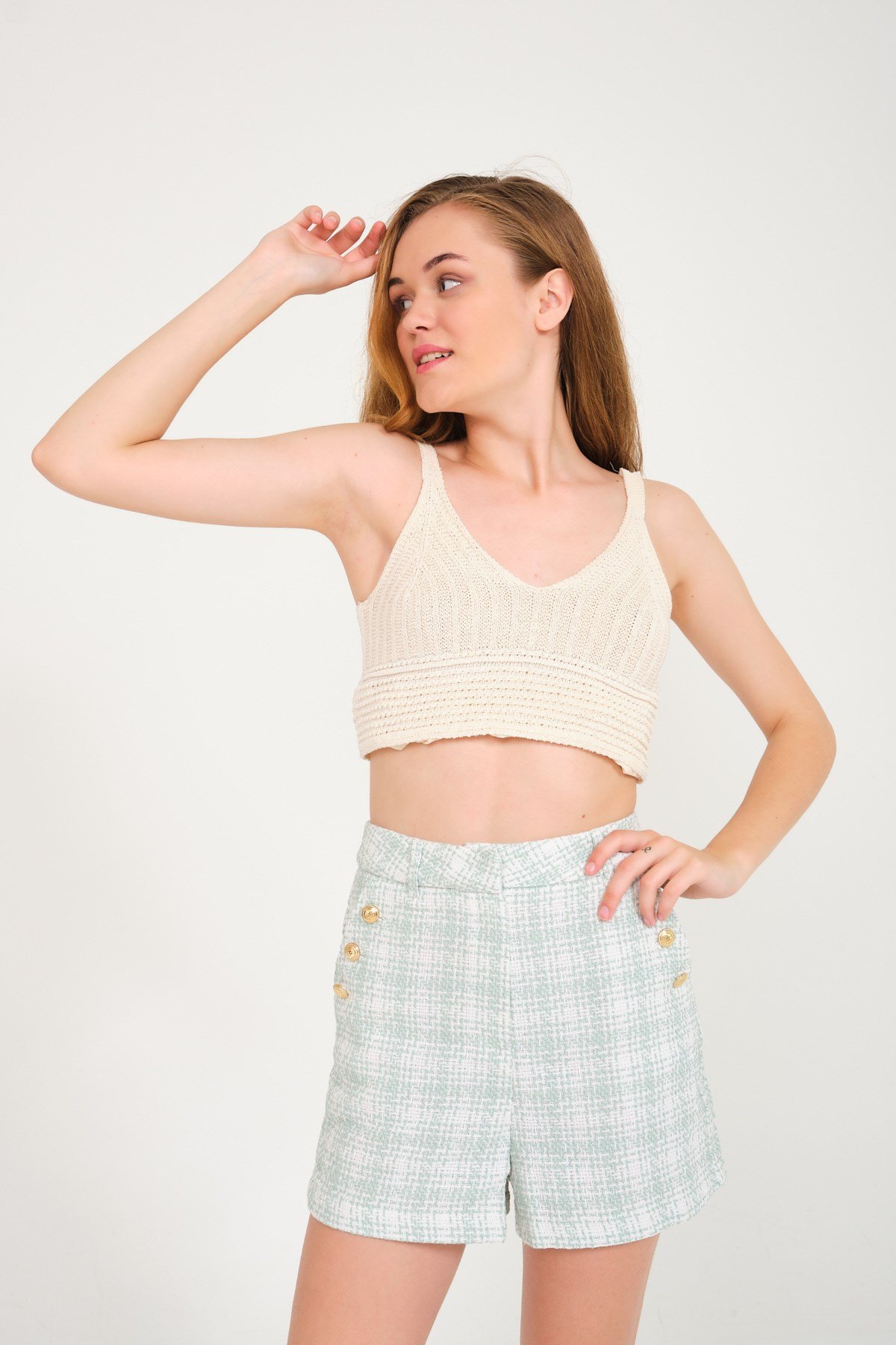 Yeşil Kare Desenli Tuvit Şort ve diğer Şort modellerimiz için online alışveriş mağazamızı ziyaret edin. 