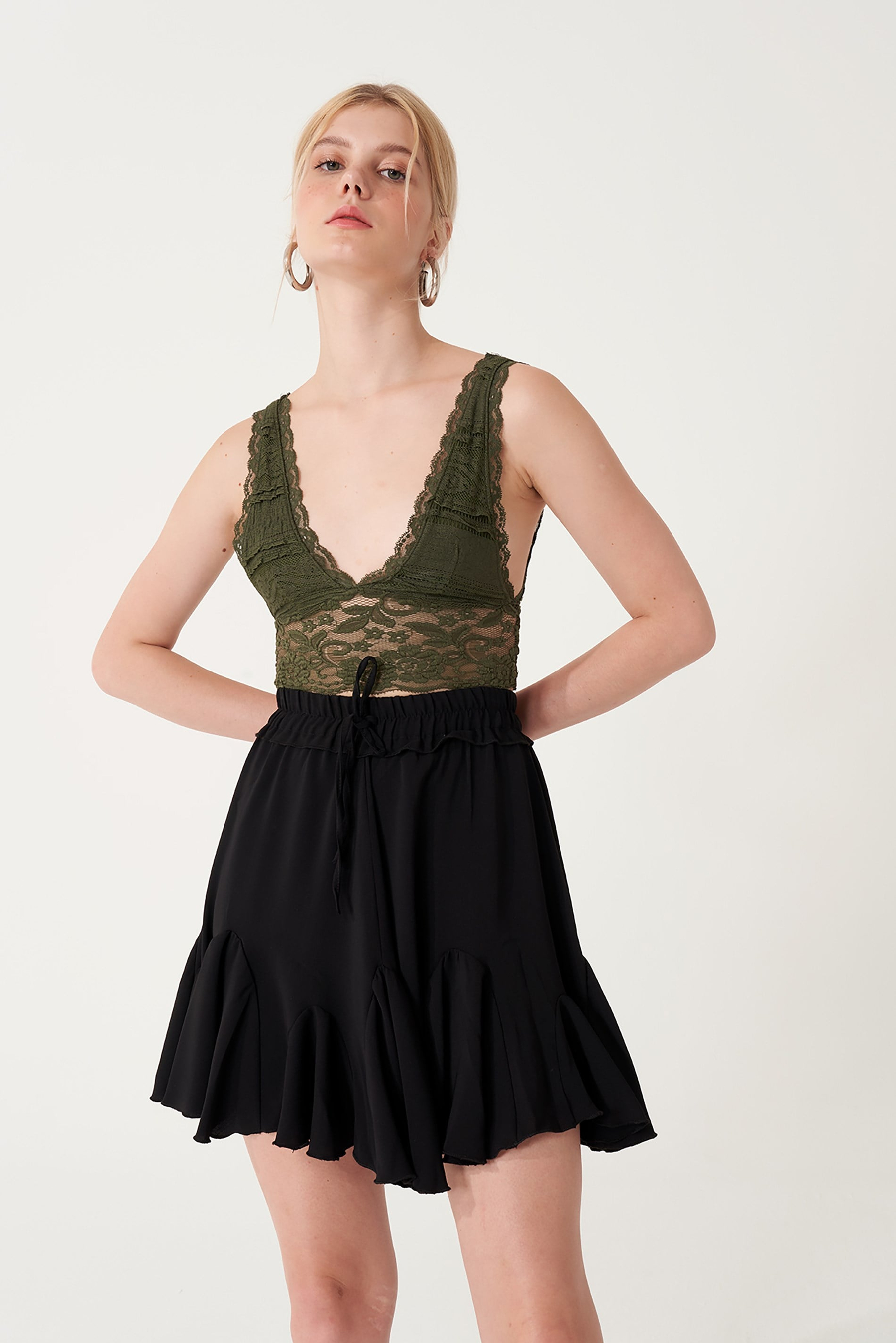 Dantelli V Yaka Bralet Top