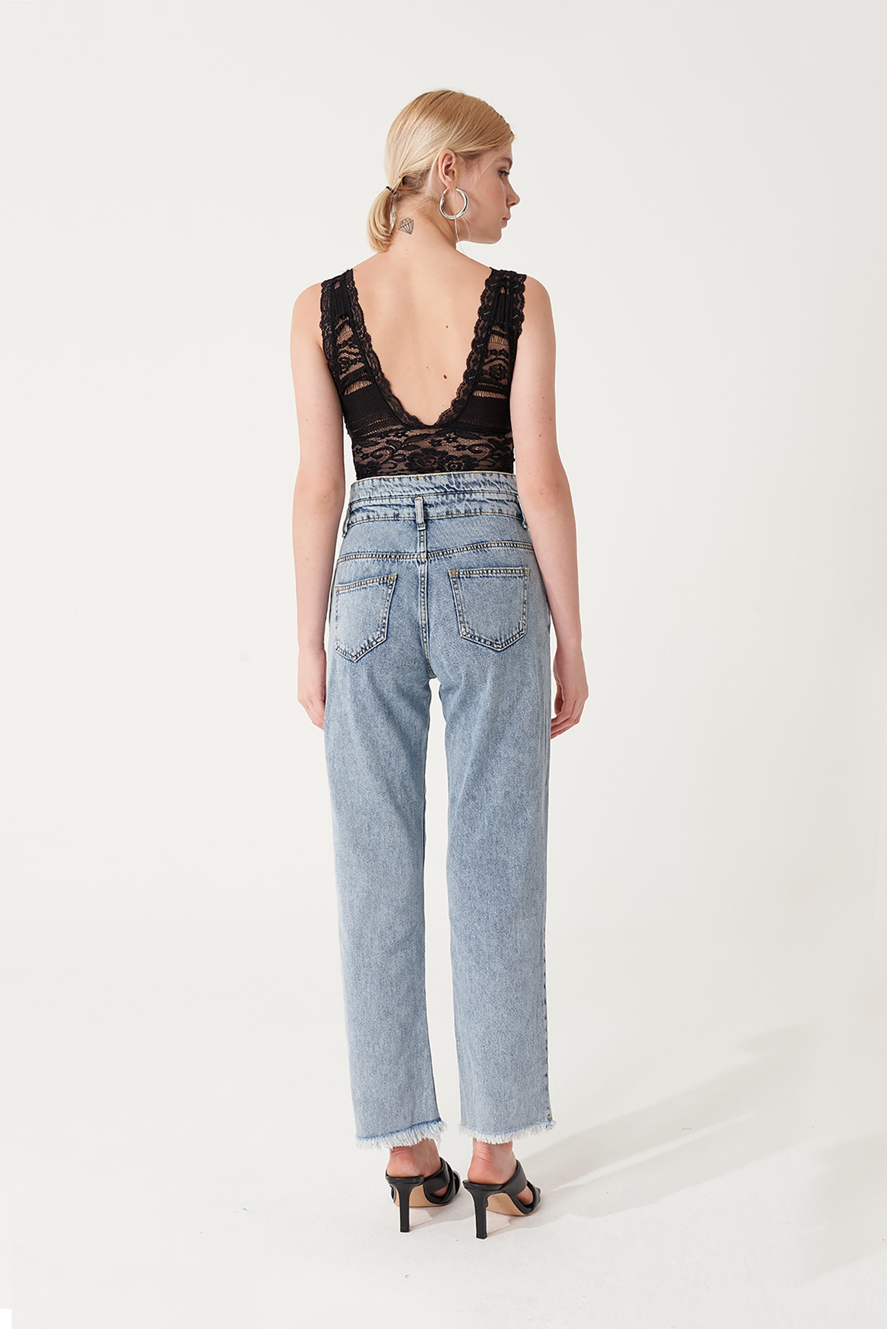 Dantelli V Yaka Bralet Top
