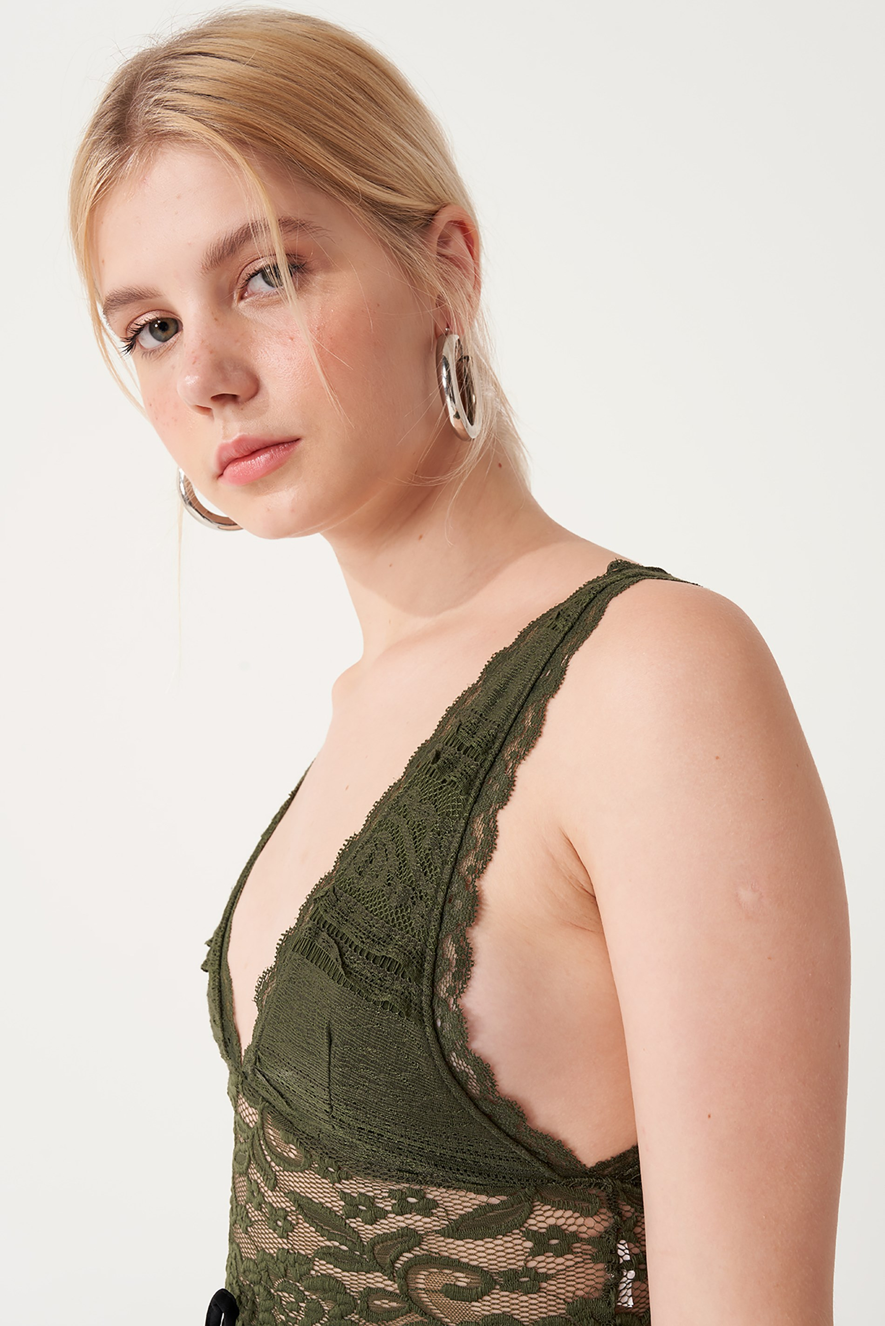 Dantelli V Yaka Bralet Top