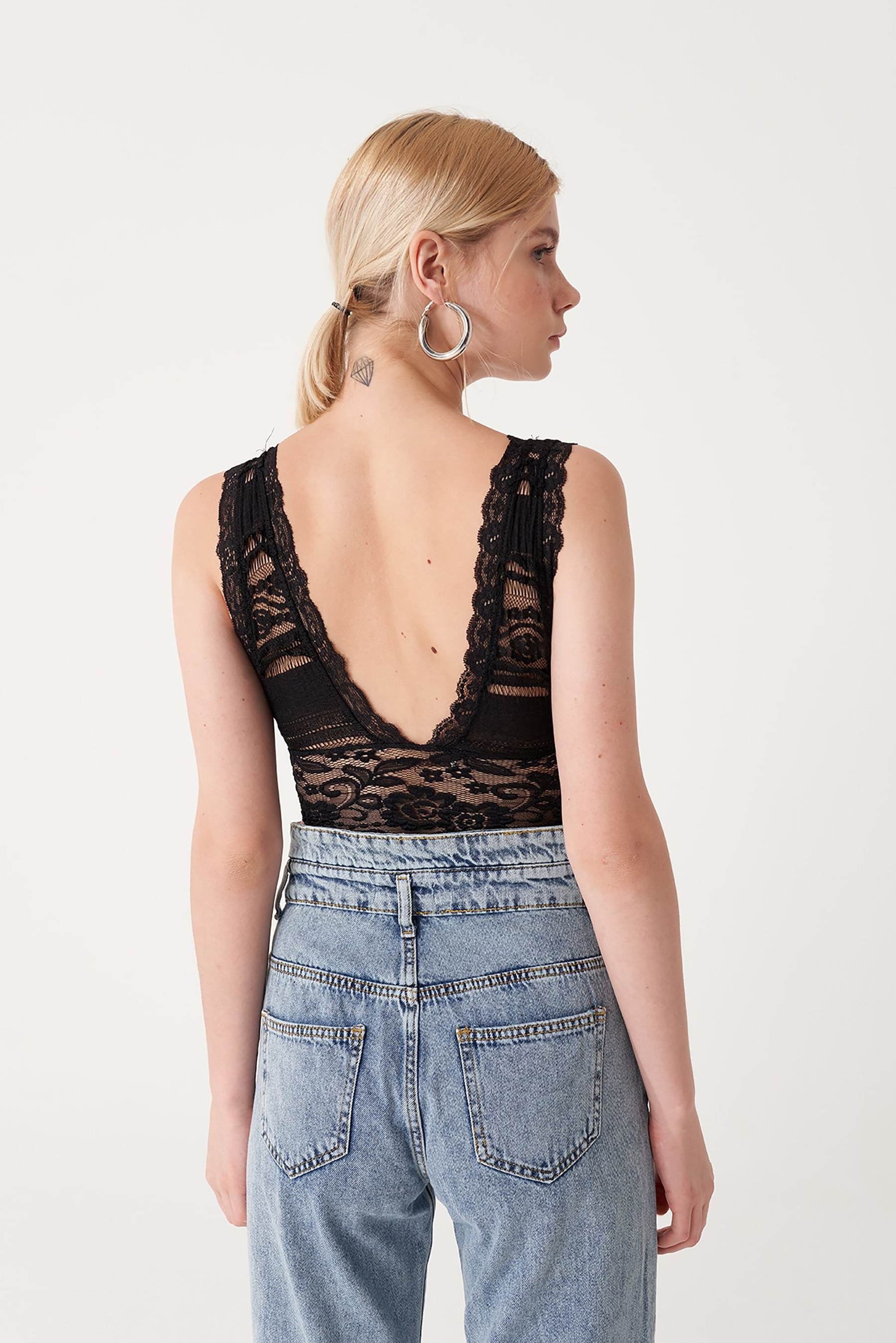 Dantelli V Yaka Bralet Top