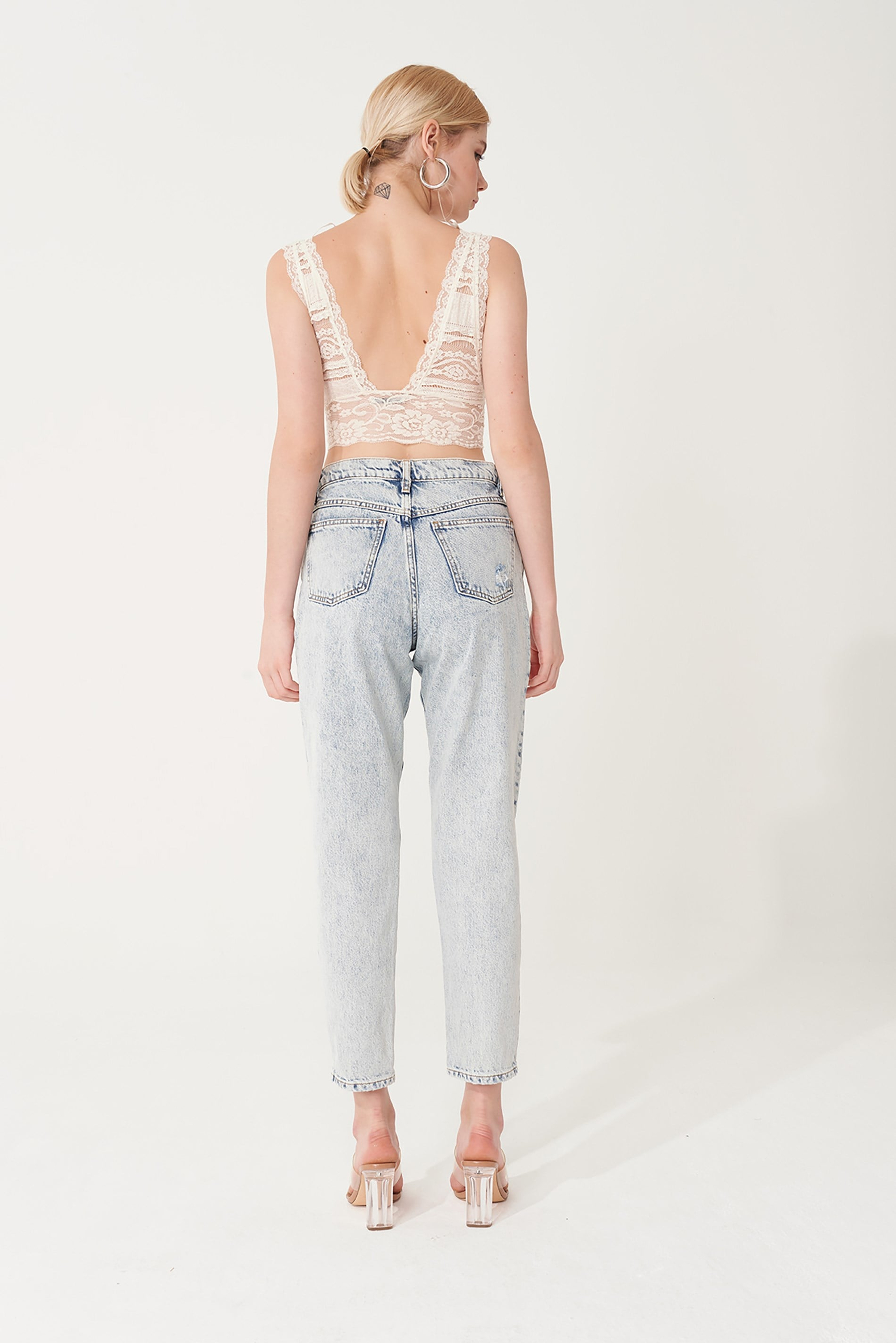 Dantelli V Yaka Bralet Top