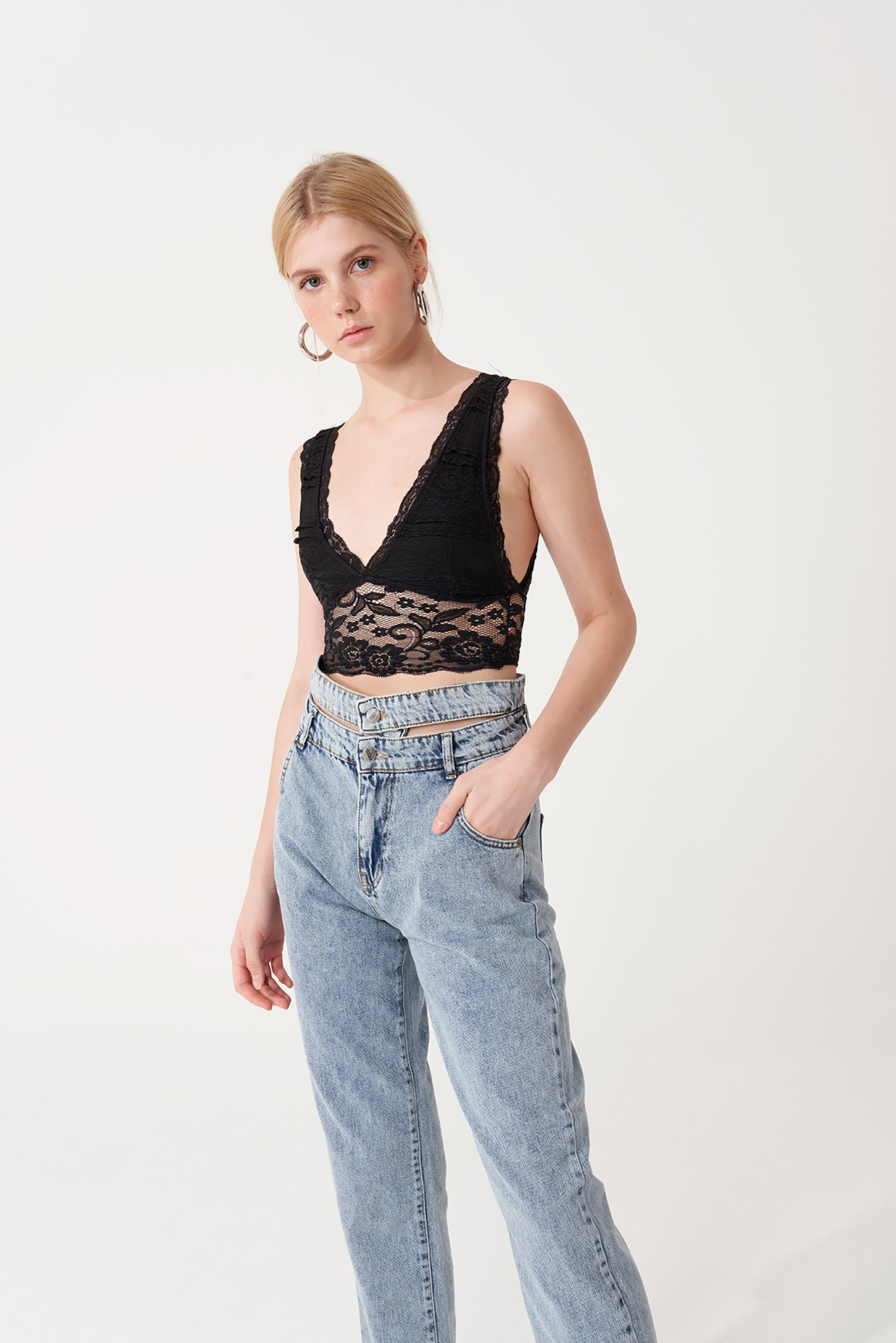 Dantelli V Yaka Bralet Top