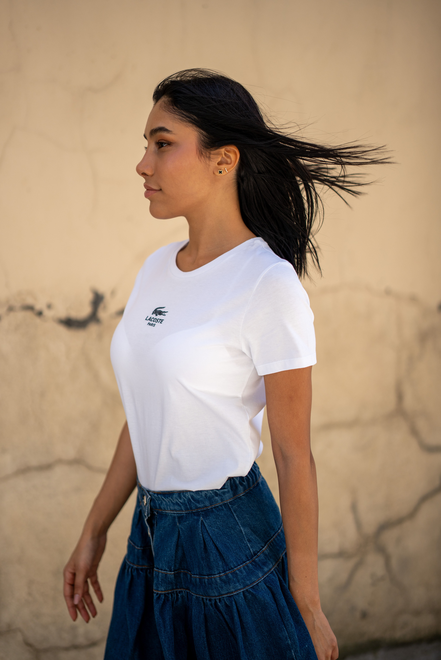 Kadın Bisiklet Yaka Göğüs Kısmı Logolu Kısa Kollu T-Shirt