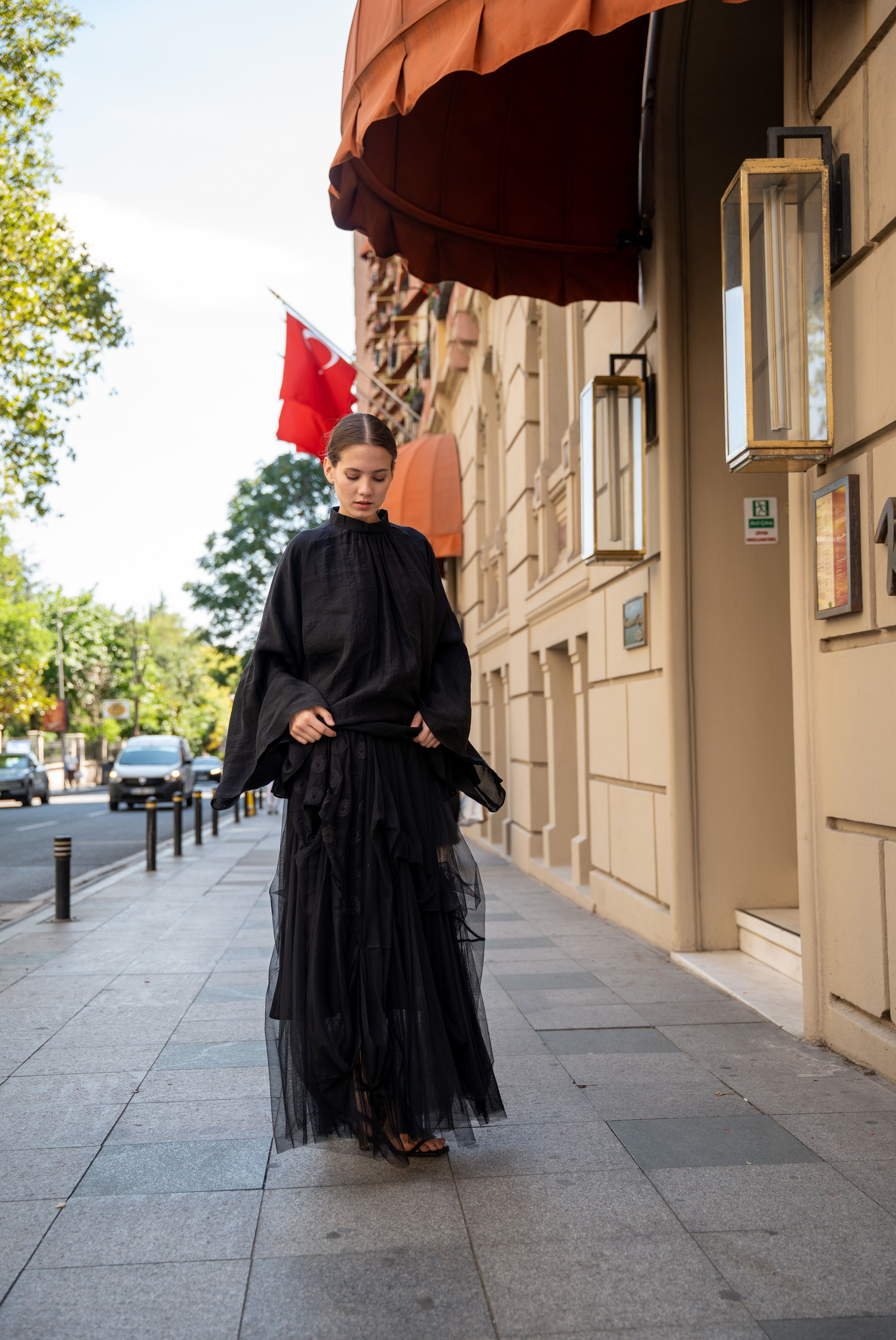 Kadın Hakim Yaka Pelerin Kollu  Bluz