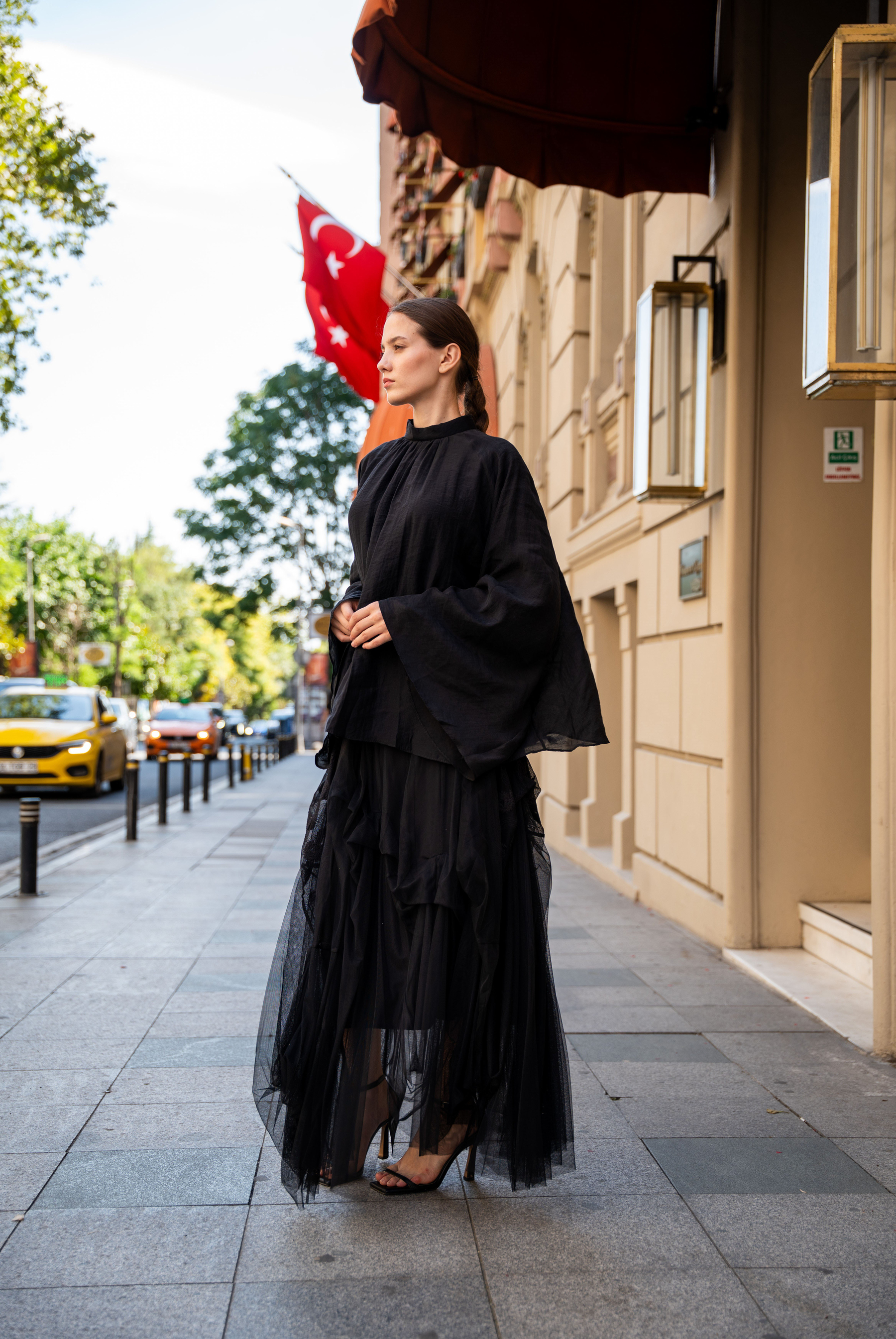 Kadın Hakim Yaka Pelerin Kollu  Bluz