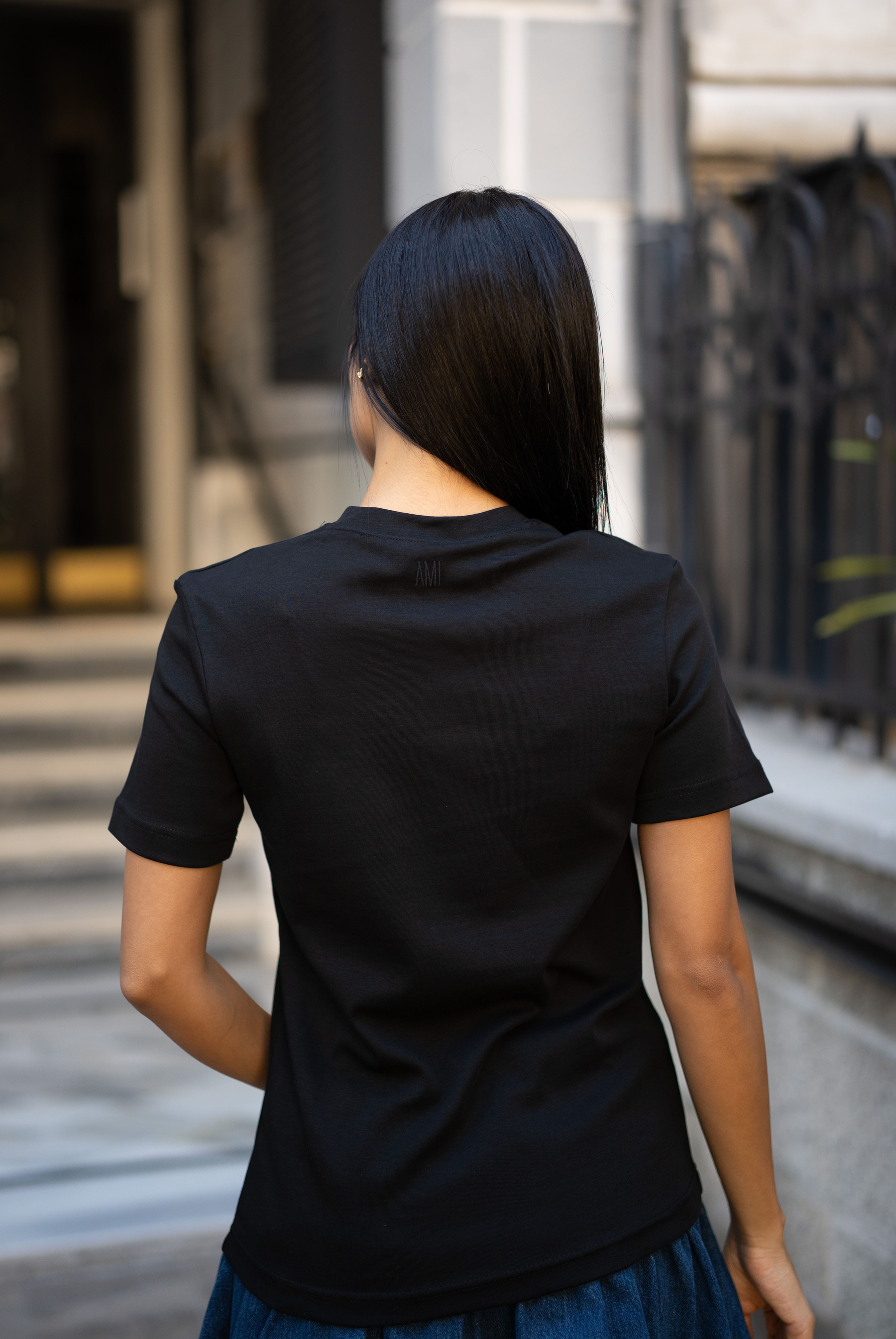 Kadın Kalpli Kabartma Logolu  Tshirt
