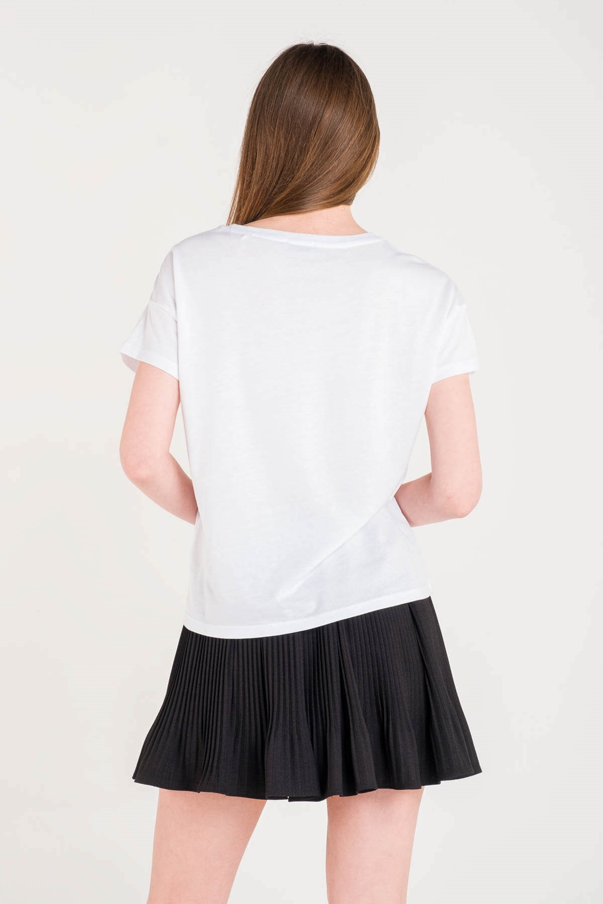 Beyaz Yakası İşleme Yazılı T-shirt ve diğer T-Shirt modellerimiz için online alışveriş mağazamızı ziyaret edin. 
