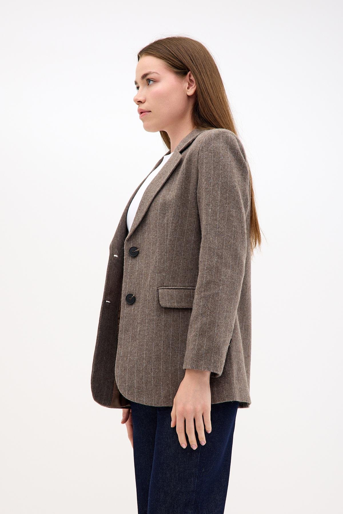 Çizgili Kahverengi Kaşe Blazer Ceket ve diğer Ceket modellerimiz için online alışveriş mağazamızı ziyaret edin. 