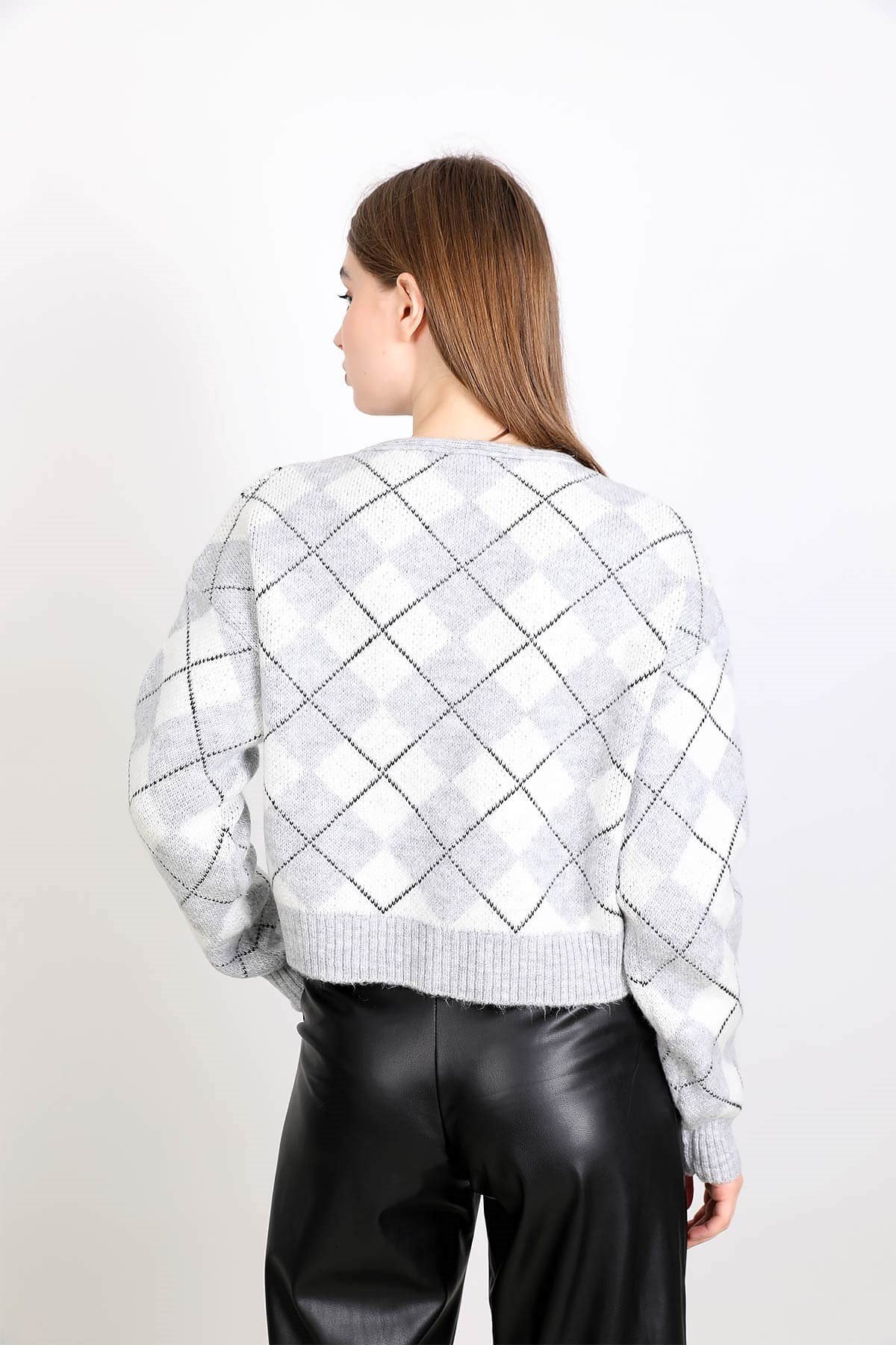 Ekose desenli hırka - Gri ve diğer Triko modellerimiz için online alışveriş mağazamızı ziyaret edin. 