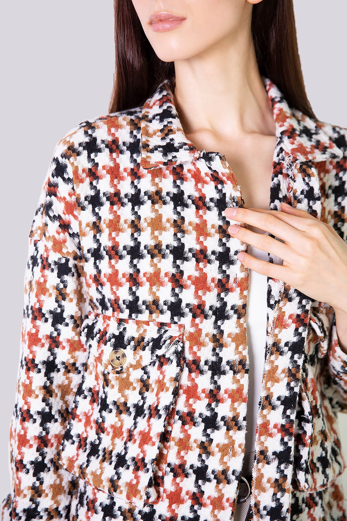 Kahve rengi turuncu kazayağı desenli ceket mont ve diğer Dış Giyim modellerimiz için online alışveriş mağazamızı ziyaret edin. 