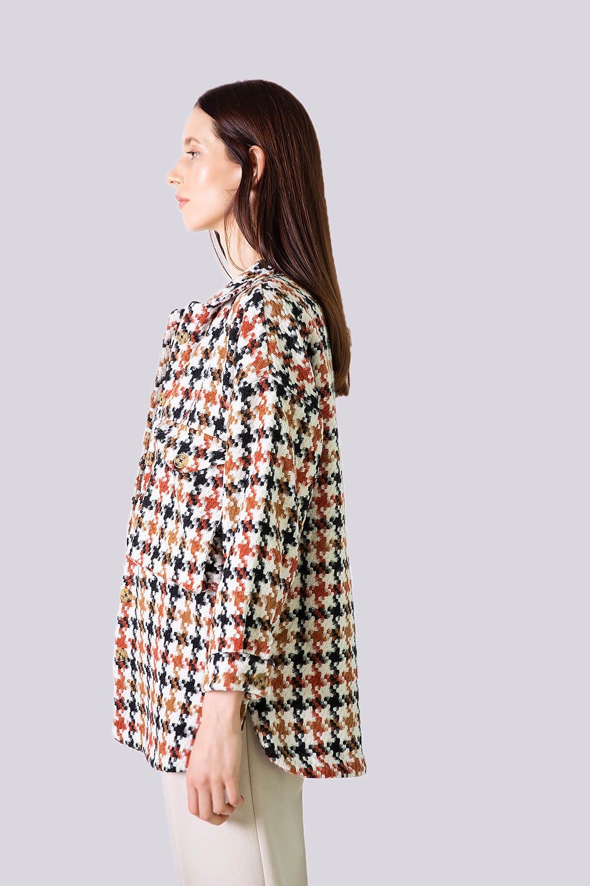 Kahve rengi turuncu kazayağı desenli ceket mont ve diğer Dış Giyim modellerimiz için online alışveriş mağazamızı ziyaret edin. 