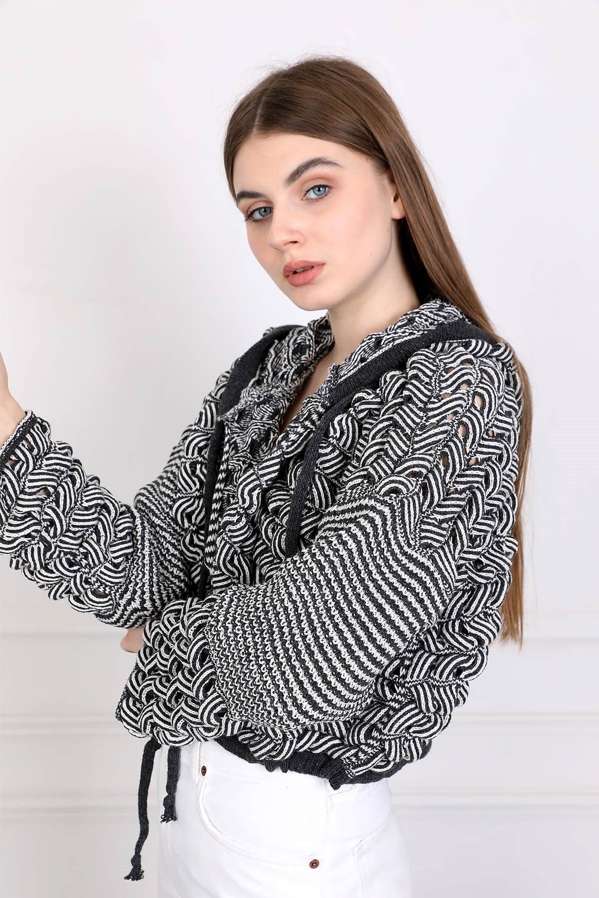 Kapşonlu örme hırka - Antrasit ve diğer Triko modellerimiz için online alışveriş mağazamızı ziyaret edin. 