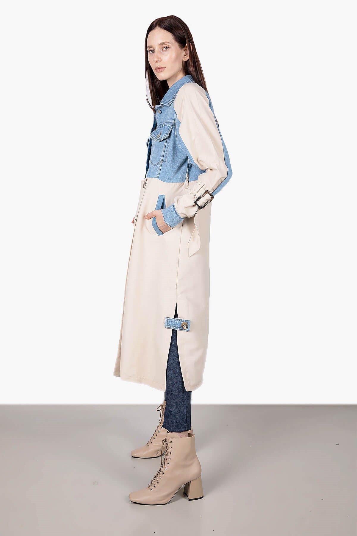 Kot detaylı uzun trençkot ve diğer Dış Giyim modellerimiz için online alışveriş mağazamızı ziyaret edin. 