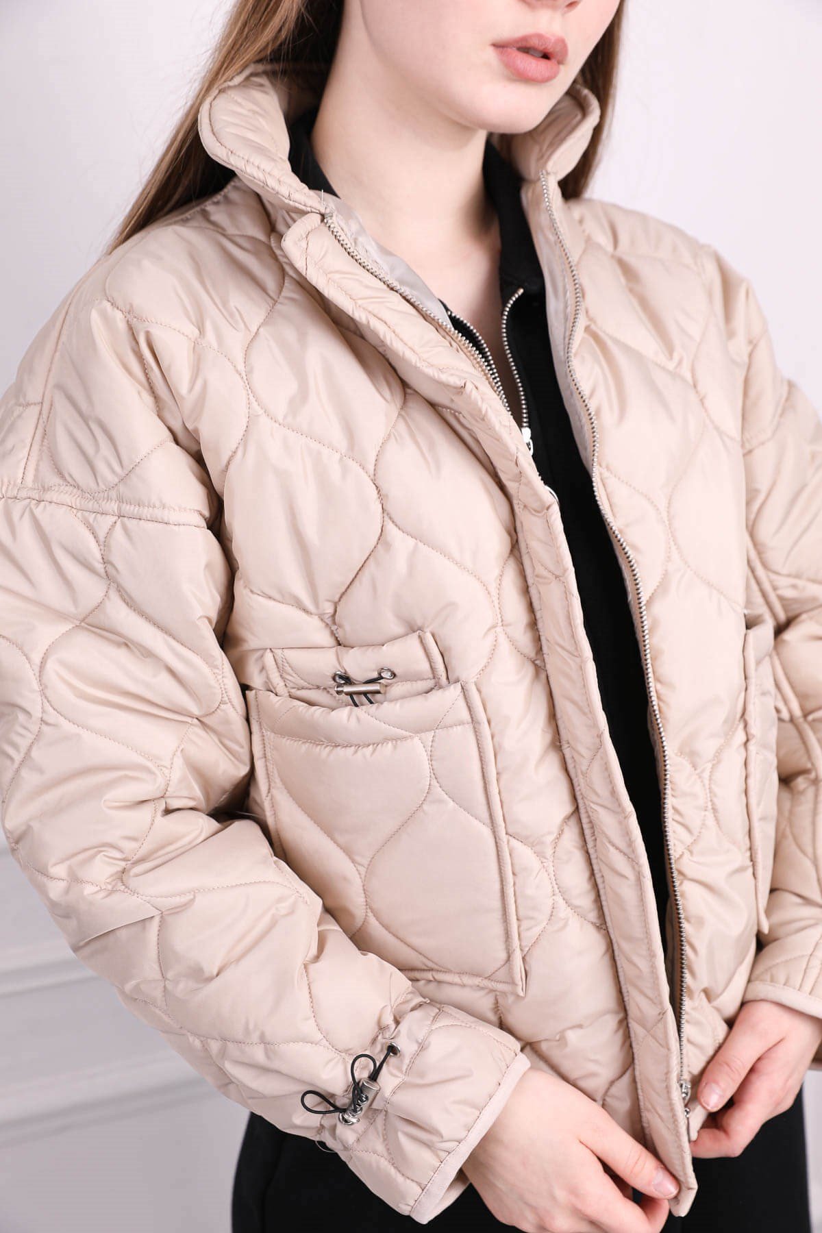 Krem Rengi Mont ve diğer Mont modellerimiz için online alışveriş mağazamızı ziyaret edin. 