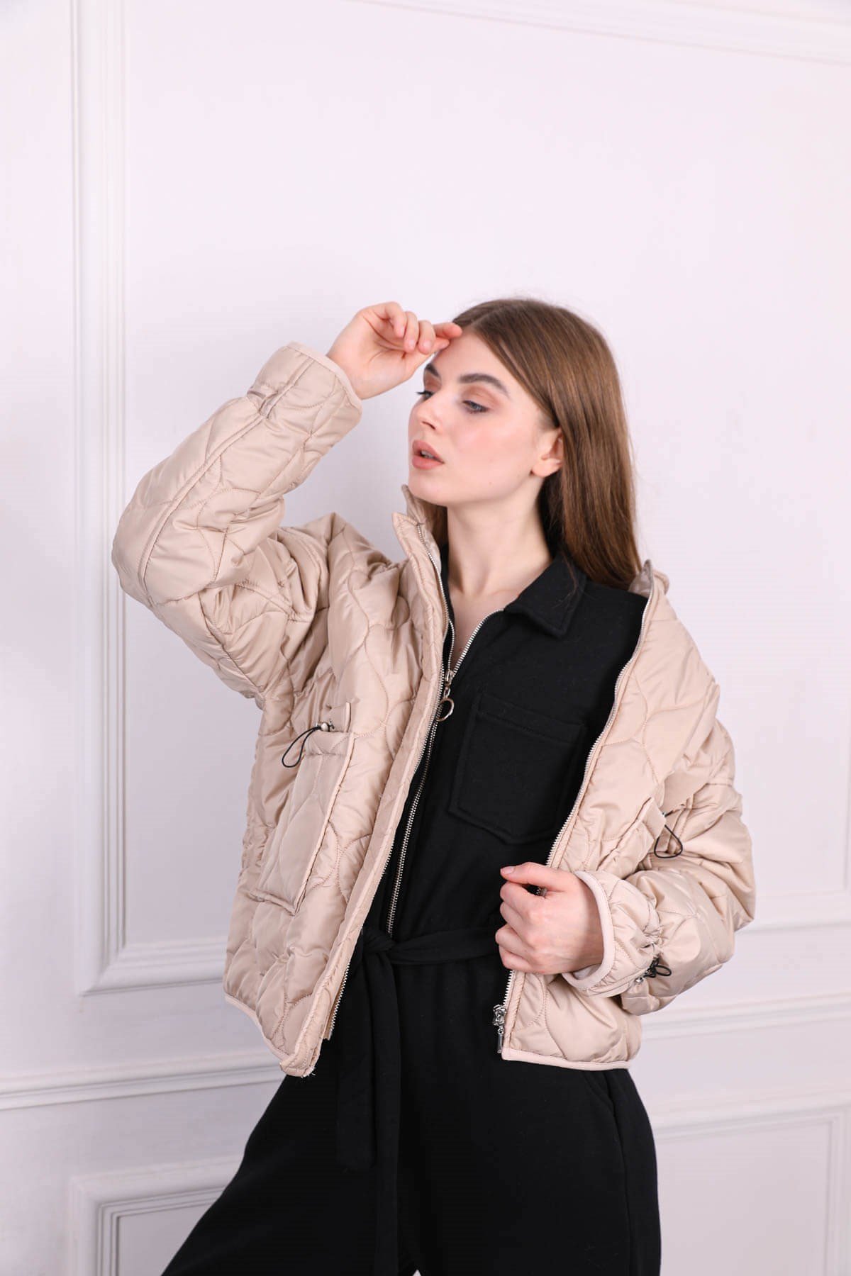 Krem Rengi Mont ve diğer Mont modellerimiz için online alışveriş mağazamızı ziyaret edin. 