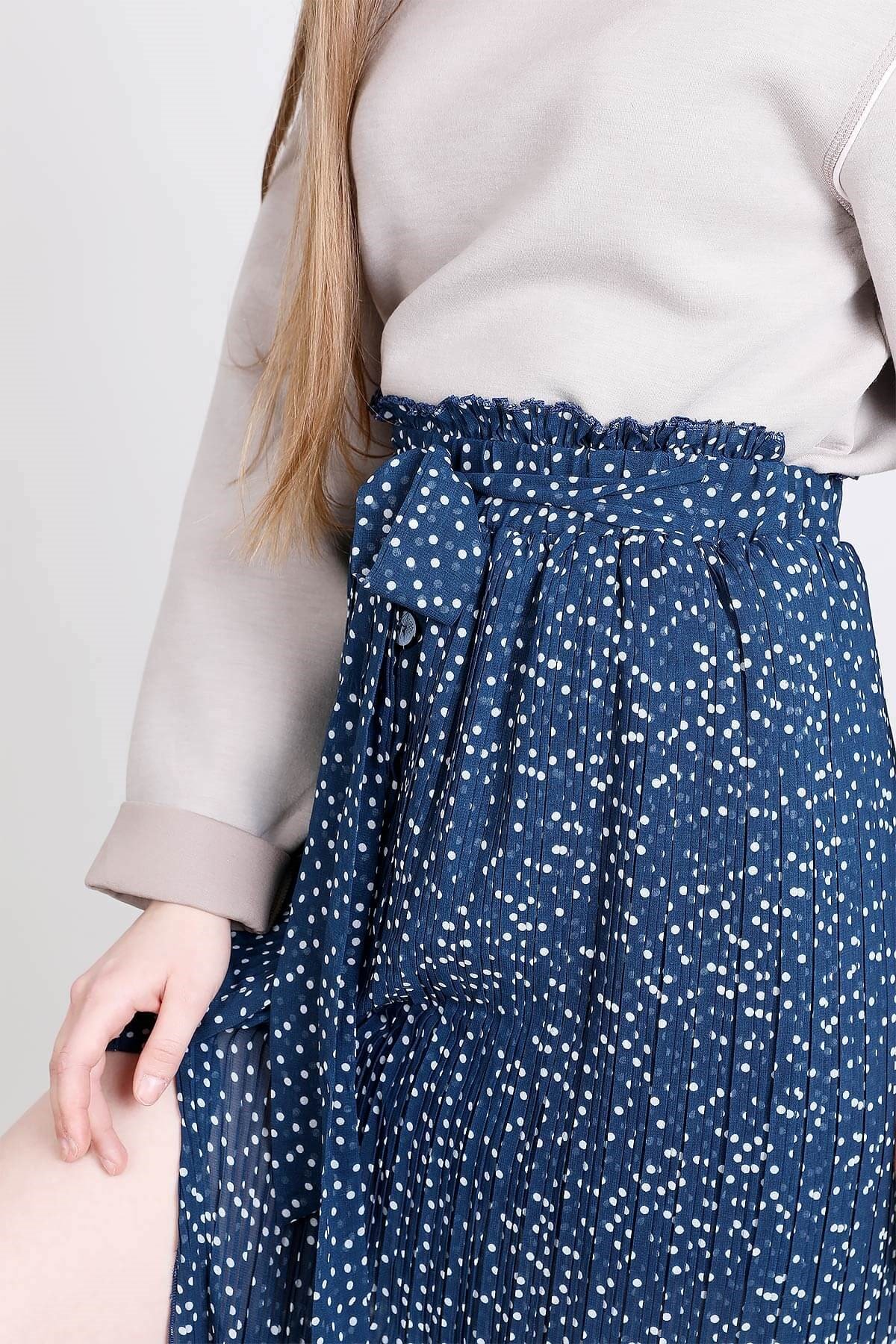 Lacivert puantiyeli pilili beli lastikli astarlı midi etek ve diğer Etek modellerimiz için online alışveriş mağazamızı ziyaret edin. 