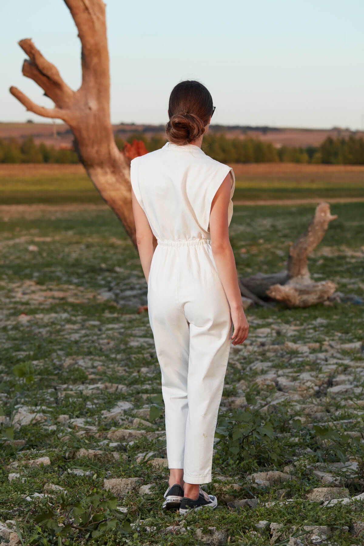 Önden düğmeli kot tulum beyaz ve diğer Tulum modellerimiz için online alışveriş mağazamızı ziyaret edin. 