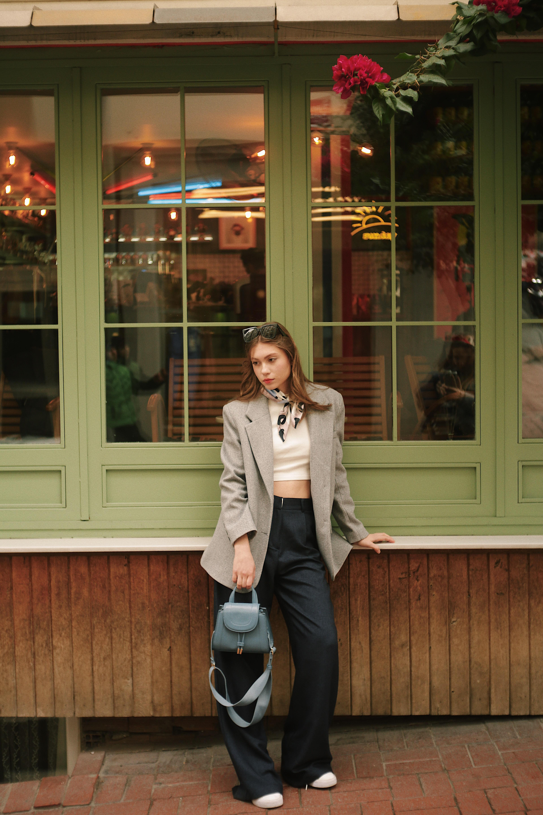 Palazzo Pamuk Kadın Lacivert Kumaş Pantolon ve diğer Pantolon modellerimiz için online alışveriş mağazamızı ziyaret edin. 