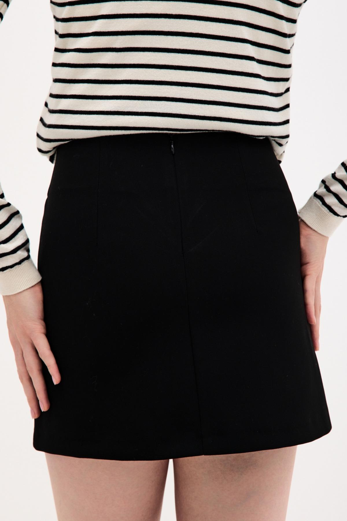 Pamuk Basic Mini Çan Siyah Etek ve diğer Etek modellerimiz için online alışveriş mağazamızı ziyaret edin. 