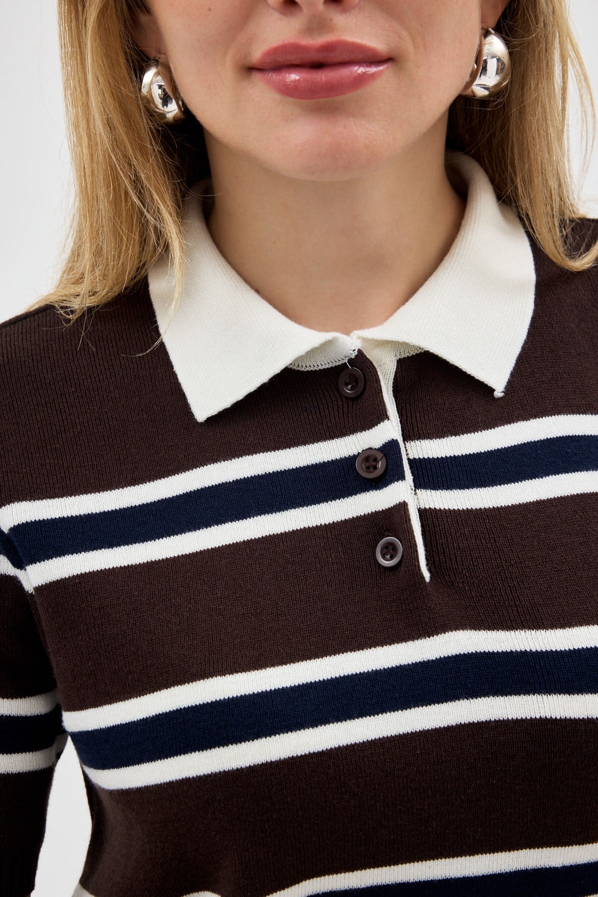 Polo Yaka Çizgili Yumuşak Dokulu Triko - Kahverengi ve diğer T-Shirt modellerimiz için online alışveriş mağazamızı ziyaret edin. 