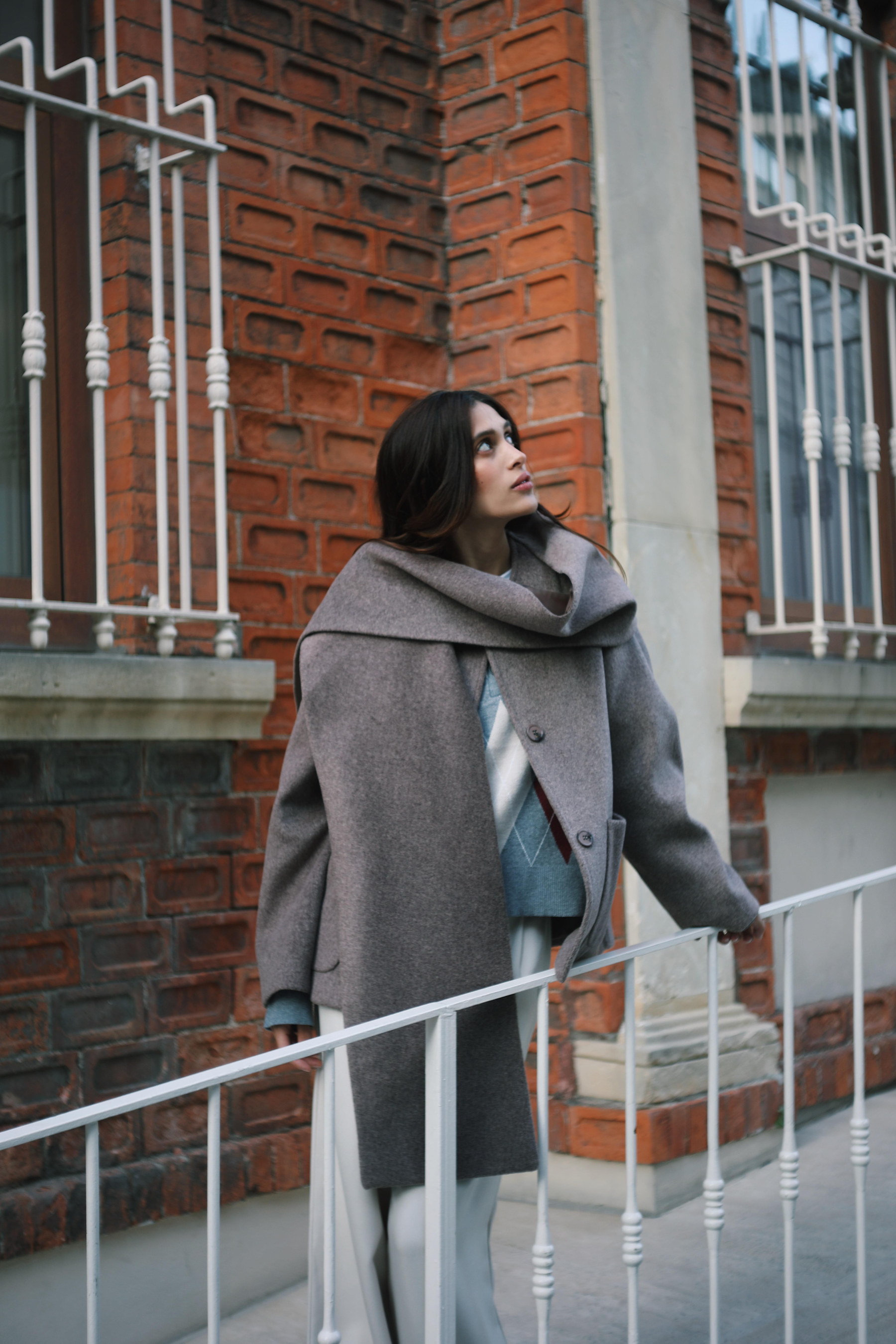 Şal Detaylı Kaşe Kahverengi Mont Ceket ve diğer Ceket modellerimiz için online alışveriş mağazamızı ziyaret edin. 