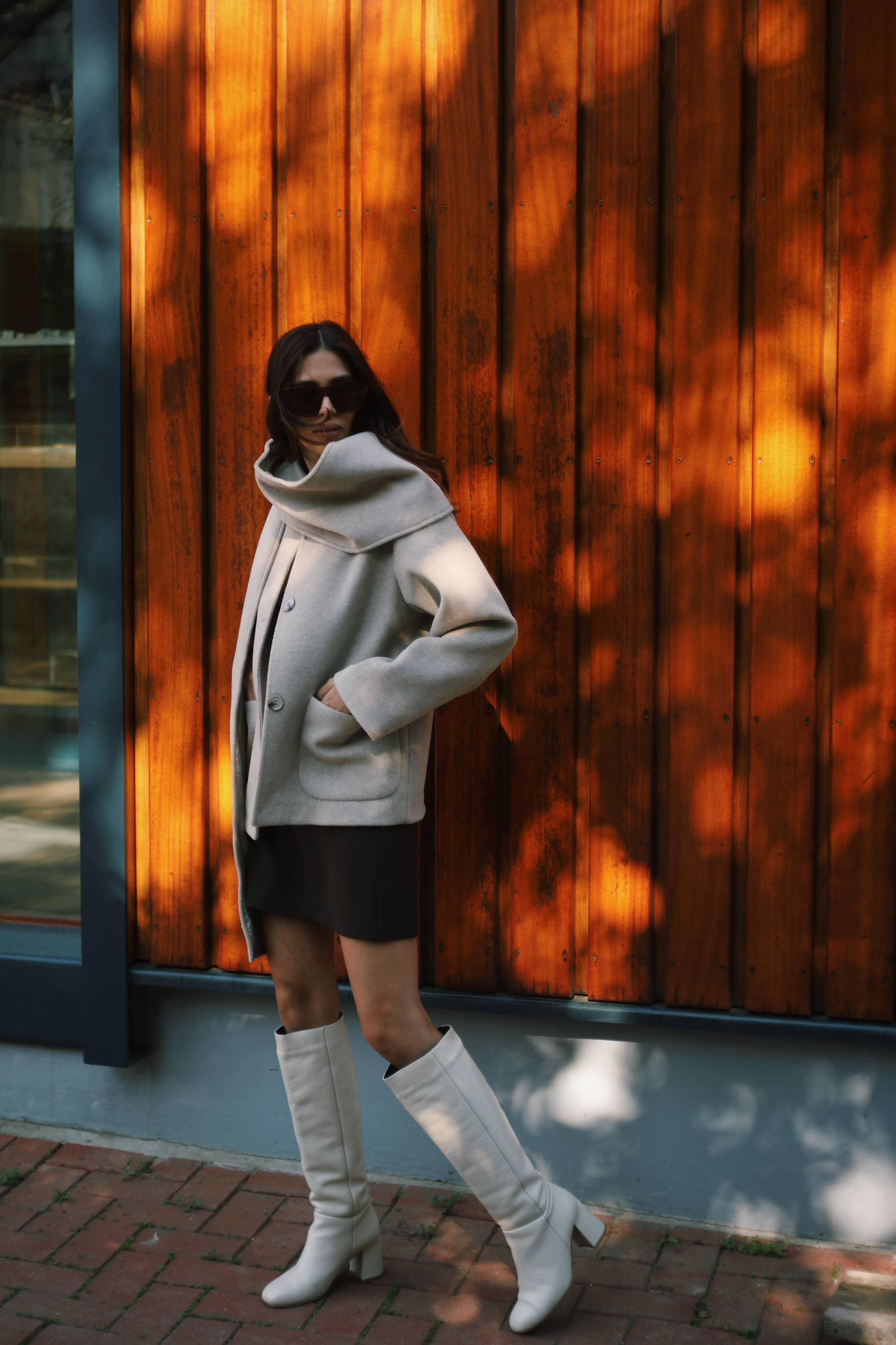 Şal Detaylı Kaşe Krem Rengi Bej Mont Ceket ve diğer Ceket modellerimiz için online alışveriş mağazamızı ziyaret edin. 