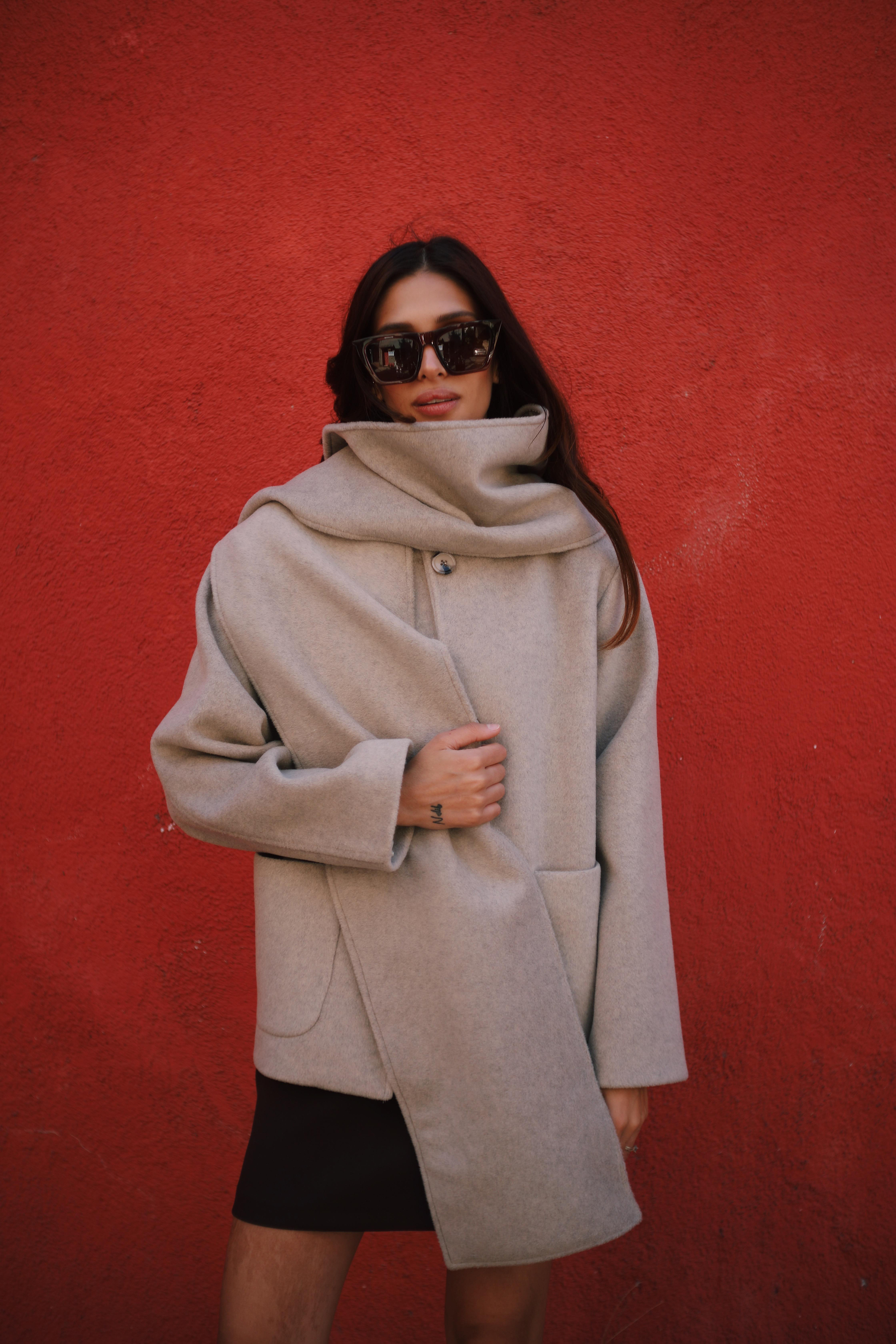 Şal Detaylı Kaşe Krem Rengi Bej Mont Ceket ve diğer Ceket modellerimiz için online alışveriş mağazamızı ziyaret edin. 