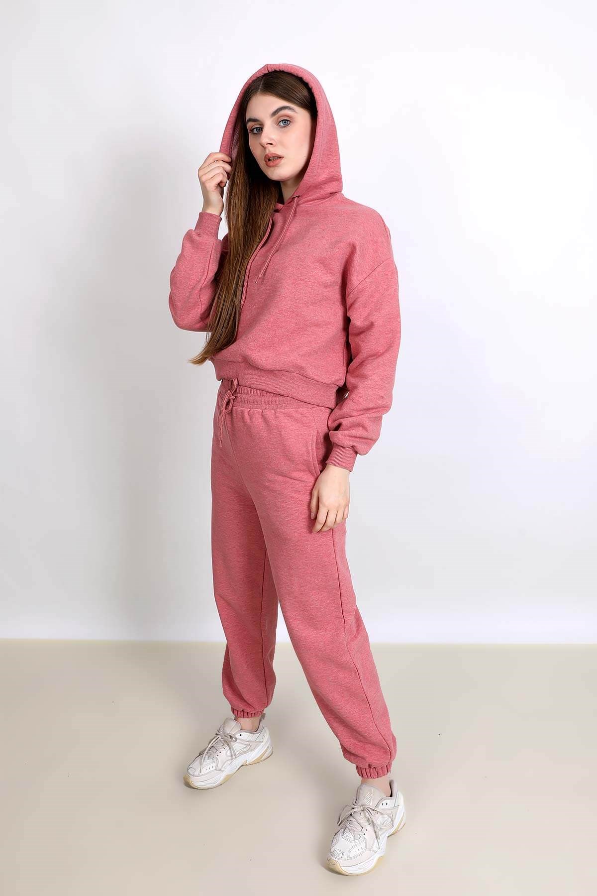 Spor Eşofman Takım - Koyu Pembe ve diğer Şal modellerimiz için online alışveriş mağazamızı ziyaret edin. 