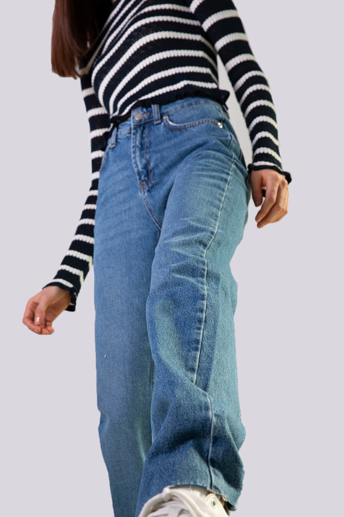 Straight Jean Yüksek Bel kot mavi ve diğer Pantolon modellerimiz için online alışveriş mağazamızı ziyaret edin. 