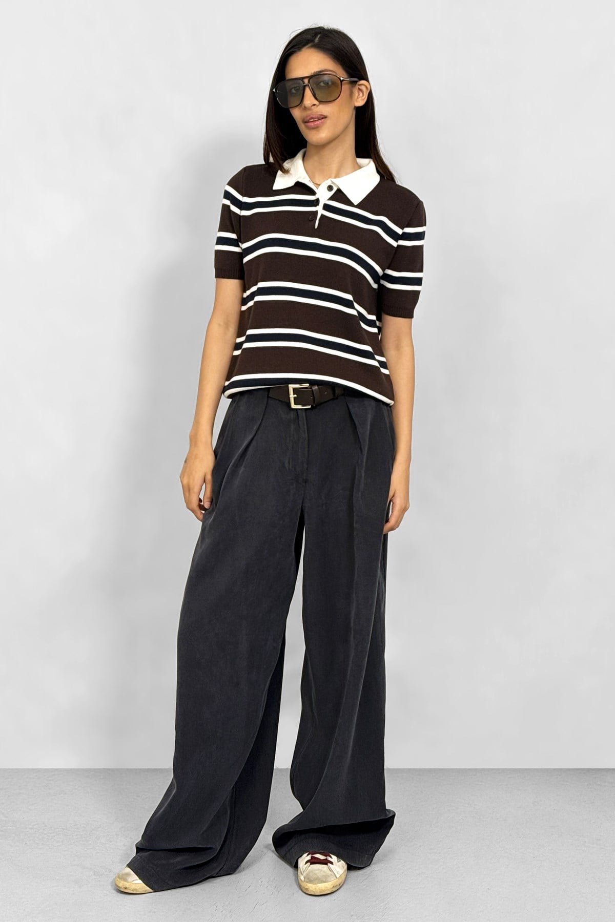 Tencel Kumaş Kemerli Rahat Kesim Pantolon - Lacivert ve diğer Pantolon modellerimiz için online alışveriş mağazamızı ziyaret edin. 