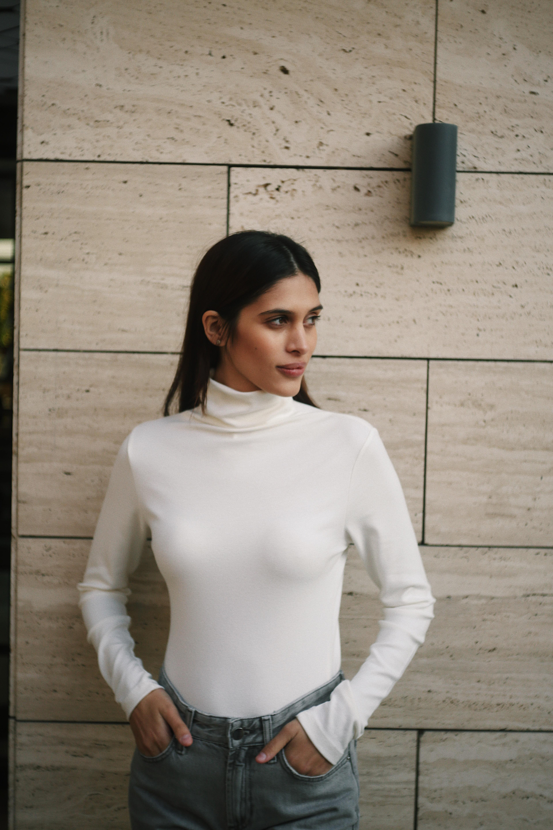 Uzun Kollu Balıkçı Yaka Pamuk Viskon Kumaş Soft Touch Fitted Esnek Dikişsiz Kadın Beyaz Boğazlı Bluz Body Basic ve diğer Bluz modellerimiz için online alışveriş mağazamızı ziyaret edin. 