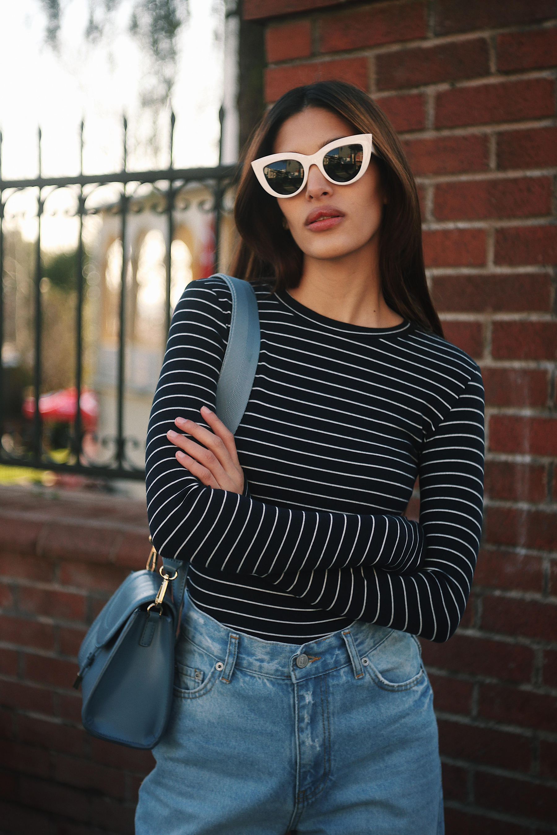 Uzun Kollu Bisiklet Yaka Modal Kumaş Soft Touch Fitted Esnek Kadın Lacivert Beyaz Çizgili Bluz Body Basic ve diğer Bluz modellerimiz için online alışveriş mağazamızı ziyaret edin. 