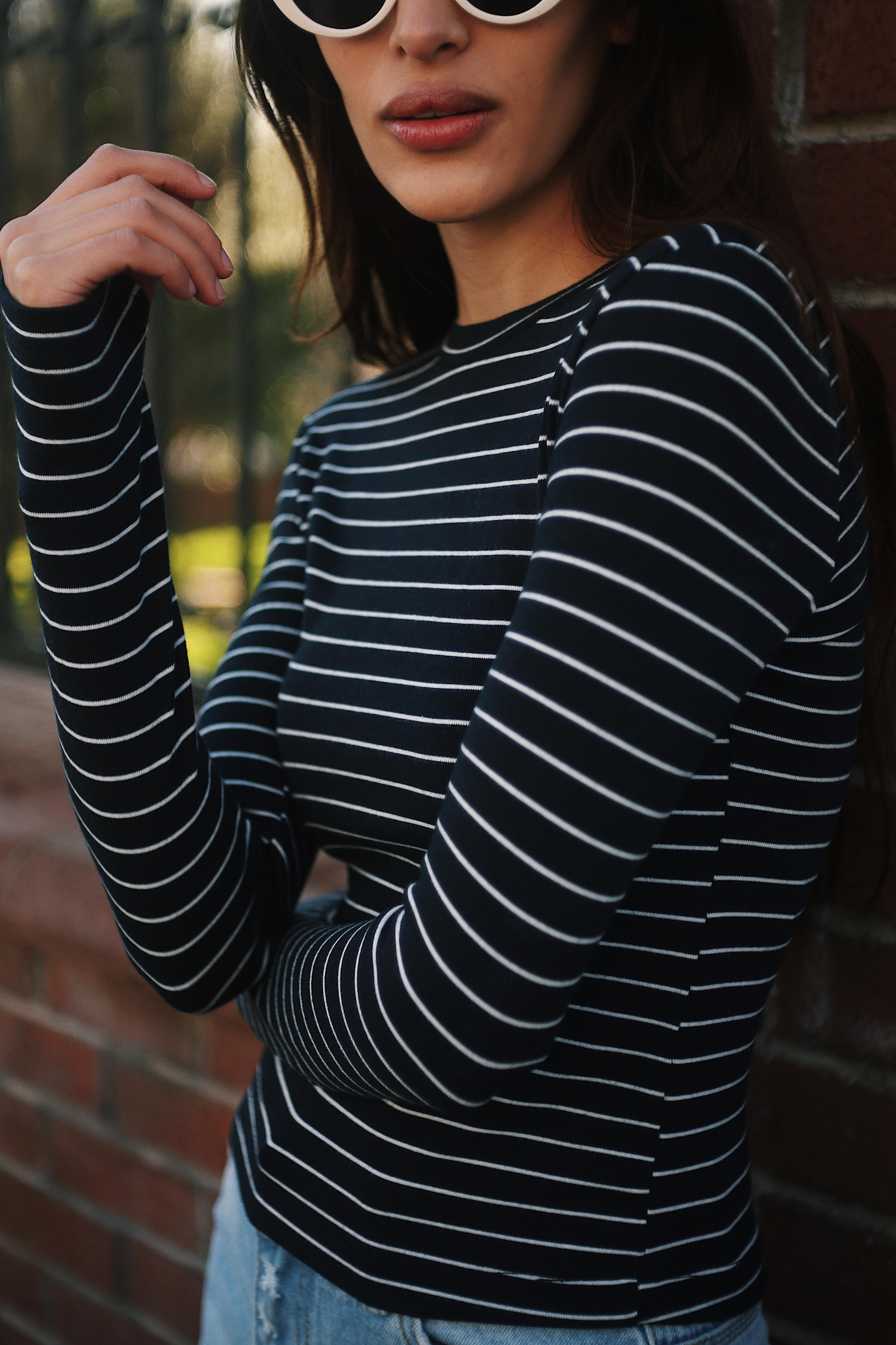 Uzun Kollu Bisiklet Yaka Modal Kumaş Soft Touch Fitted Esnek Kadın Lacivert Beyaz Çizgili Bluz Body Basic ve diğer Bluz modellerimiz için online alışveriş mağazamızı ziyaret edin. 