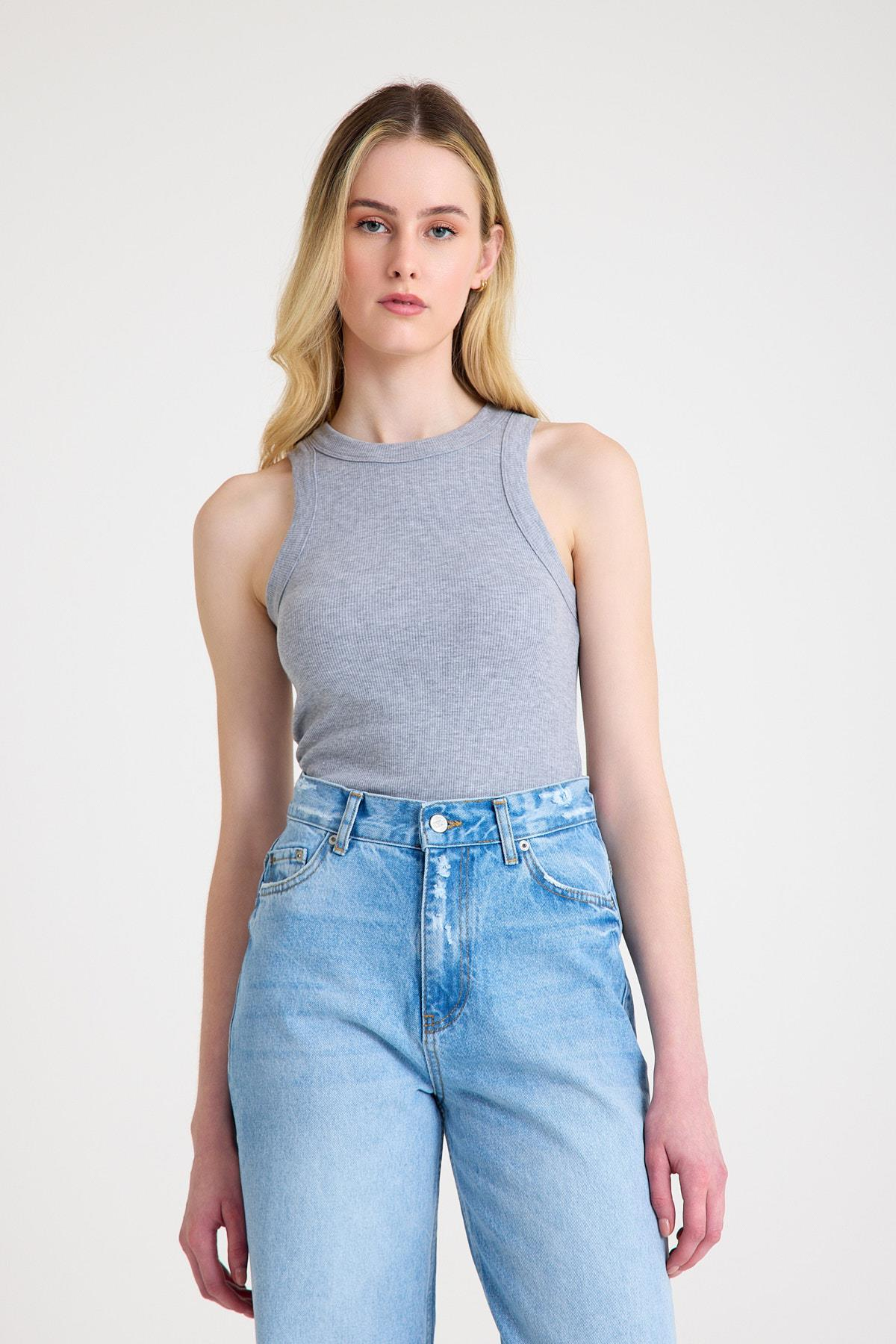 Wide leg Bol Paça Kadın Açık Mavi Denim Jean Kot Pantolon ve diğer Jean modellerimiz için online alışveriş mağazamızı ziyaret edin. 