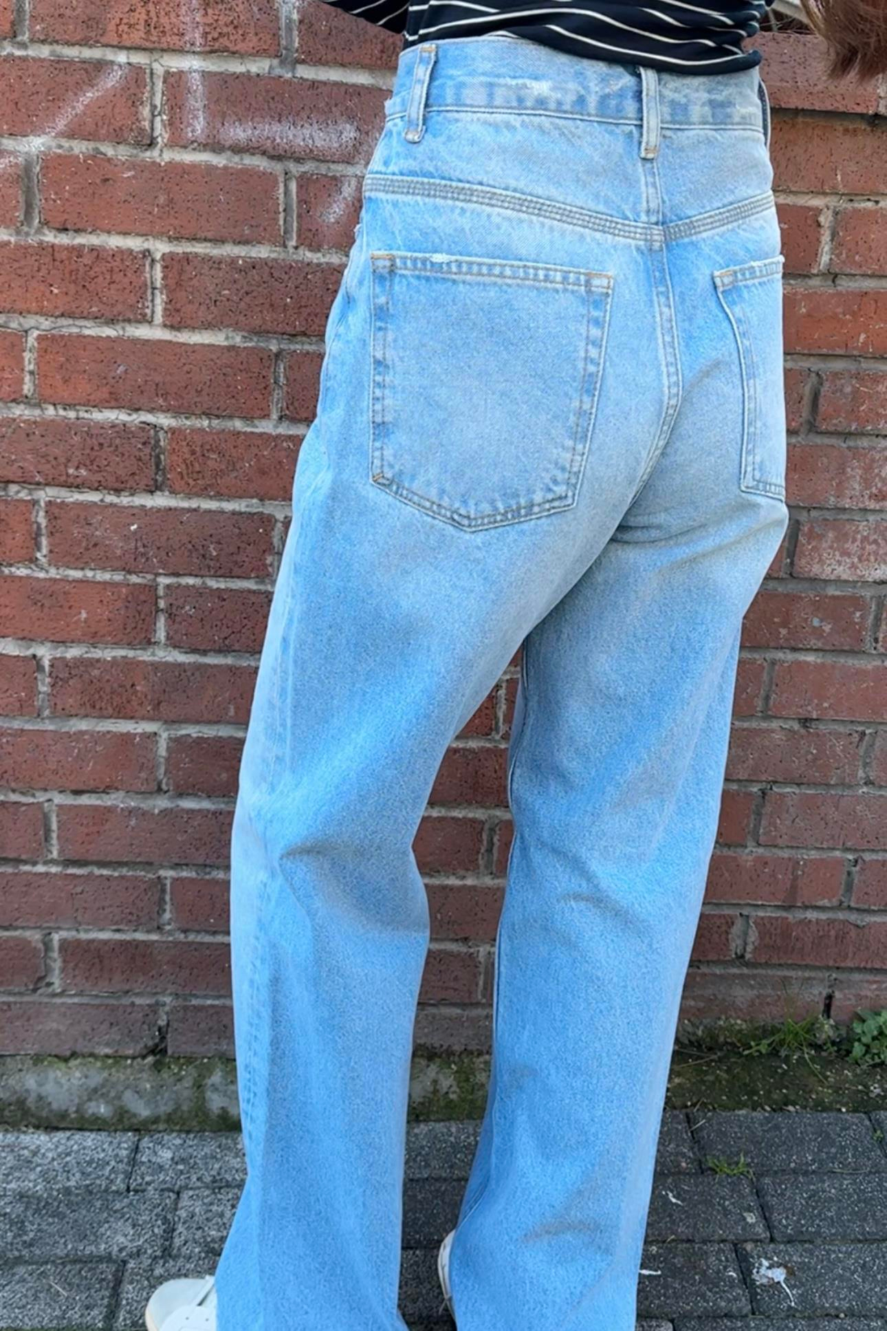 Wide leg Bol Paça Kadın Açık Mavi Denim Jean Kot Pantolon ve diğer Jean modellerimiz için online alışveriş mağazamızı ziyaret edin. 