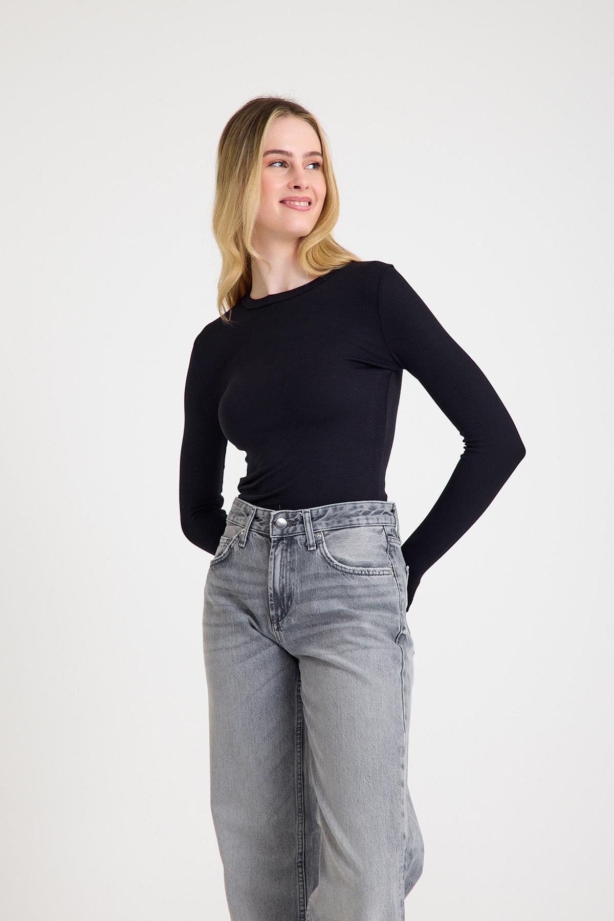 Wide leg Bol Paça Kadın Gri Denim Jean Kot Pantolon ve diğer Jean modellerimiz için online alışveriş mağazamızı ziyaret edin. 