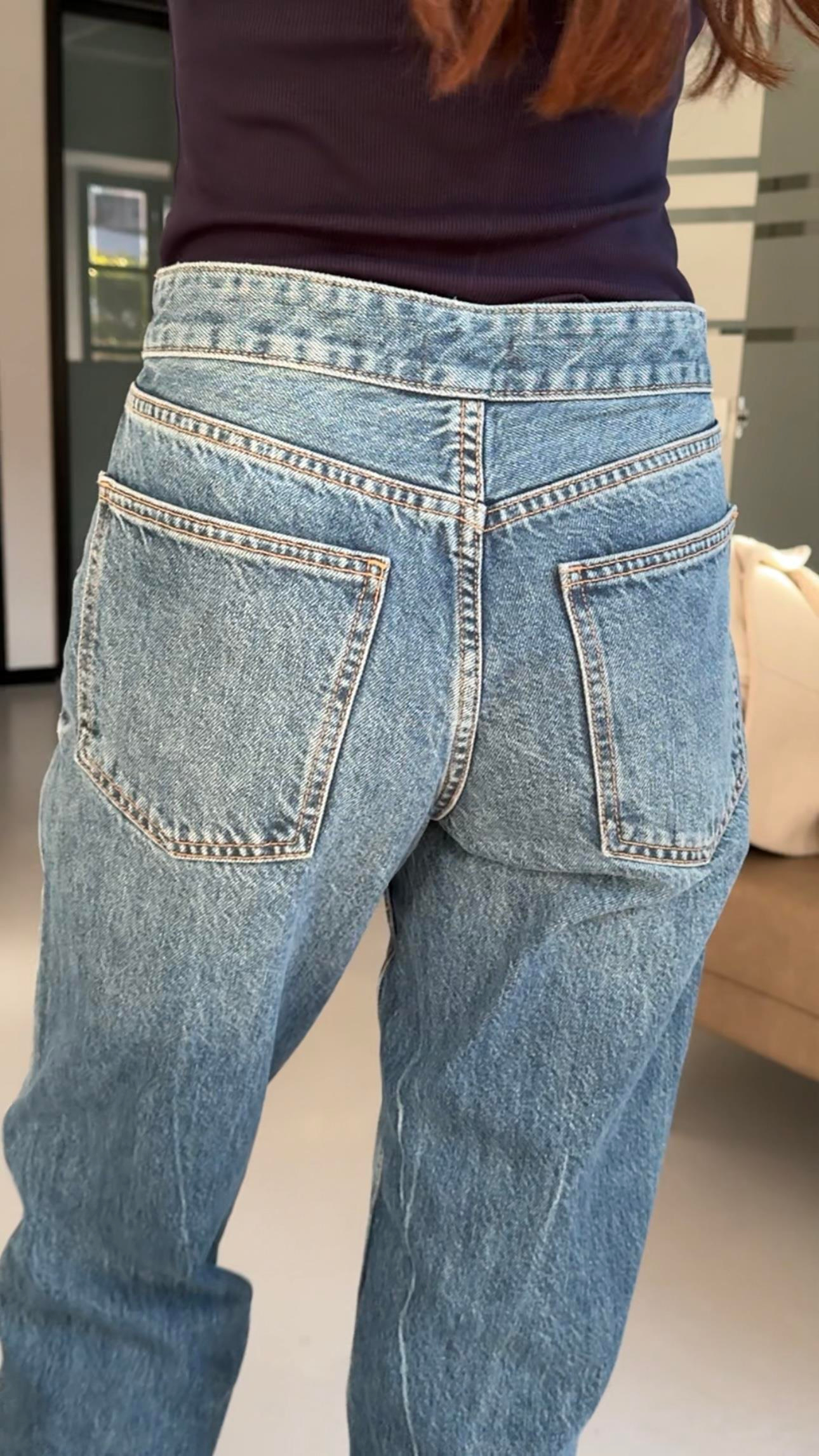 Wide leg Bol Paça Kadın Yıkamalı Lacivert Denim Jean Kot Pantolon ve diğer Jean modellerimiz için online alışveriş mağazamızı ziyaret edin. 
