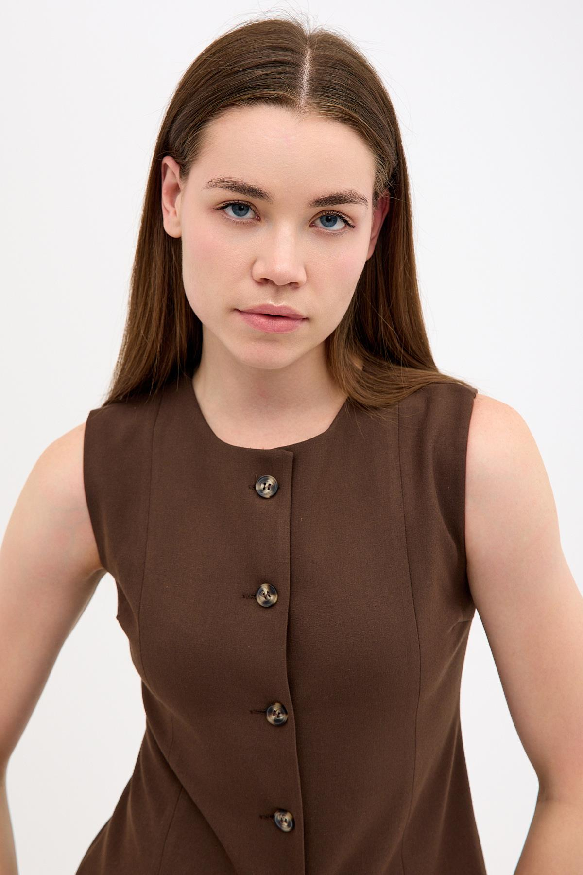 Yelek Palazzo Pantolon Kahverengi Takım ve diğer Takım modellerimiz için online alışveriş mağazamızı ziyaret edin. 