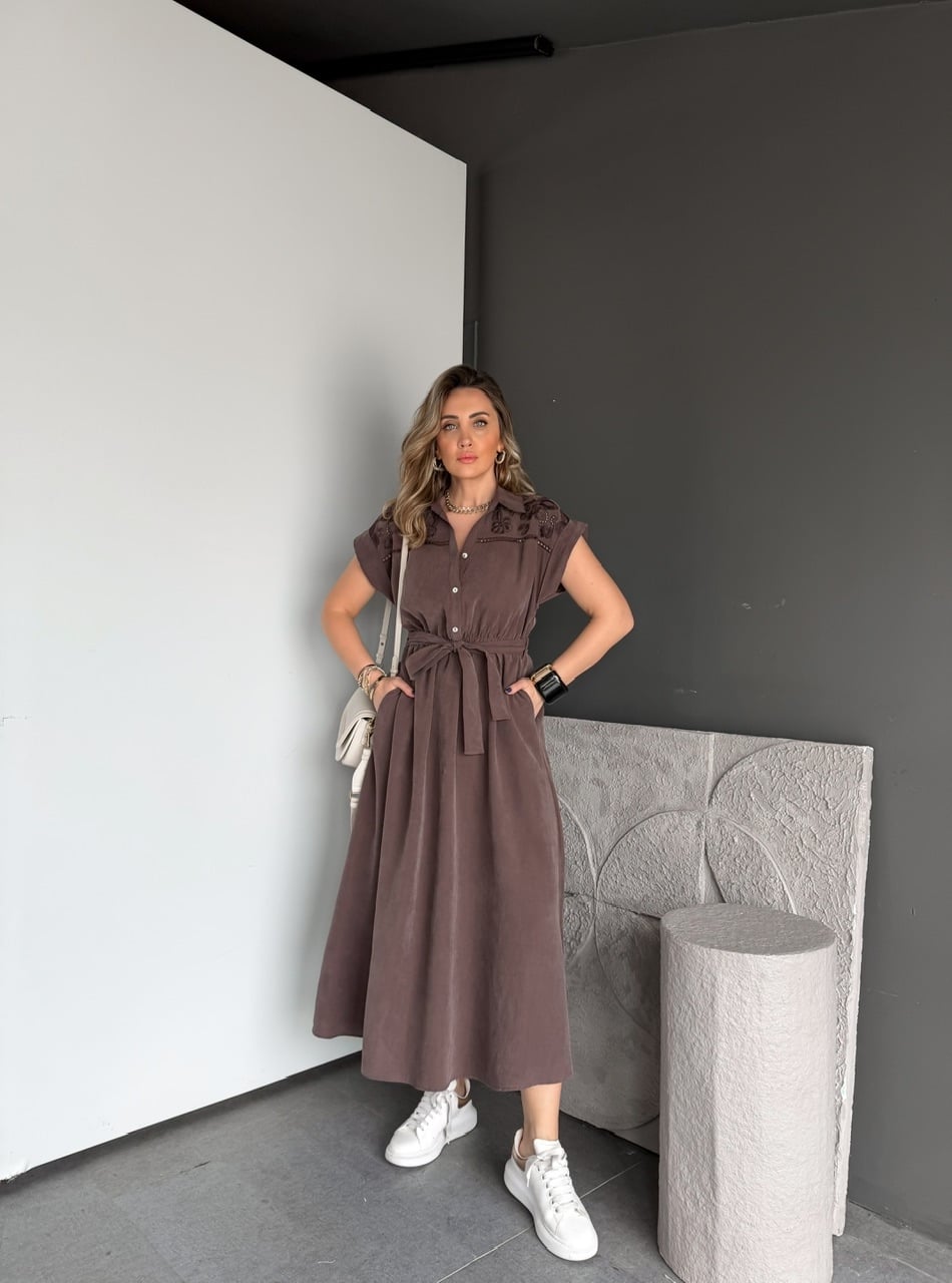 Kahve Omuzları Nakışlı Beli Lastikli Elbise